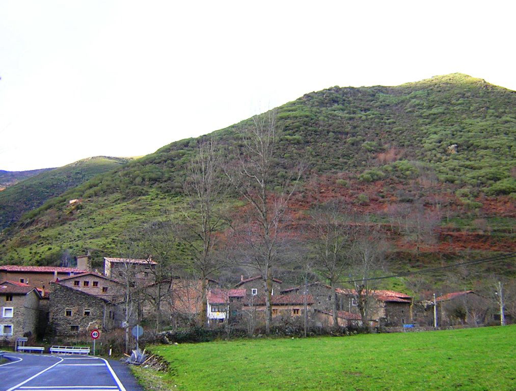 Casa rural Río Zambullón, aldea de Zaldierna, por SerViajera