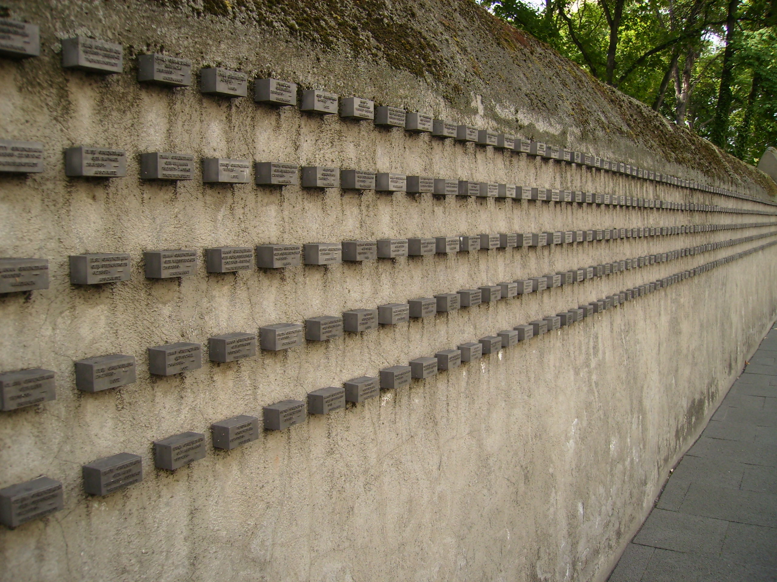 Cementerio Judío, por Maria Peiró