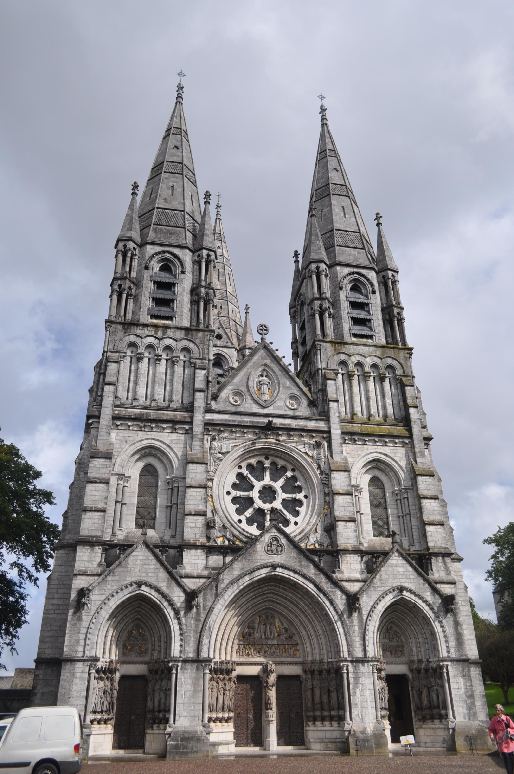 Catedral de San Finbarr, por Francisco Luque 