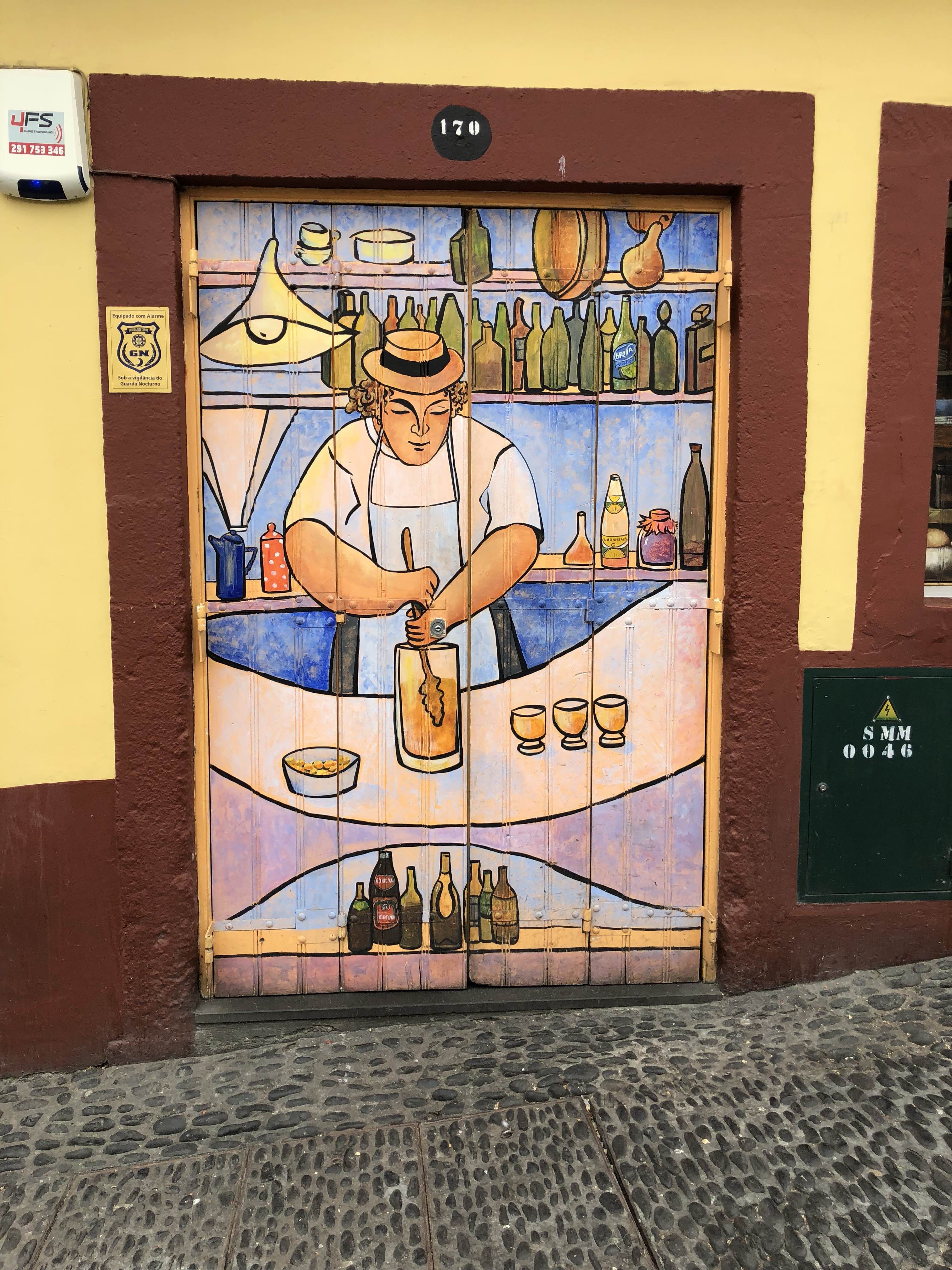 Puertas pintadas de Funchal, por Nuria Antonijoan