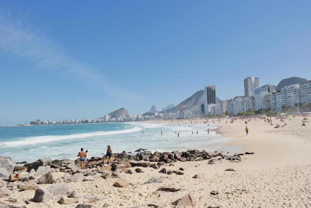 Praia do Leme, por Leo Araújo