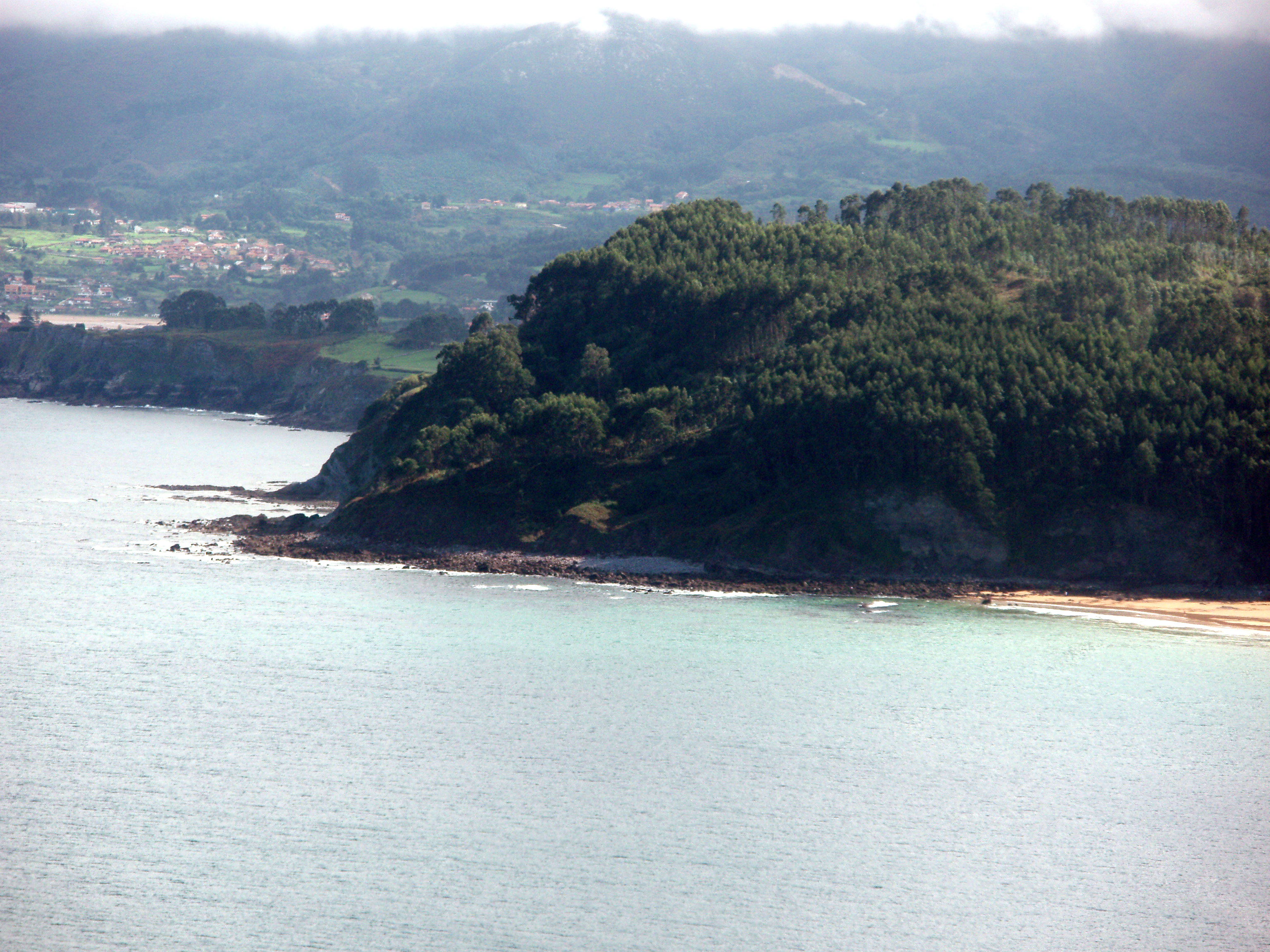 Playa de Lastres, por Joxu