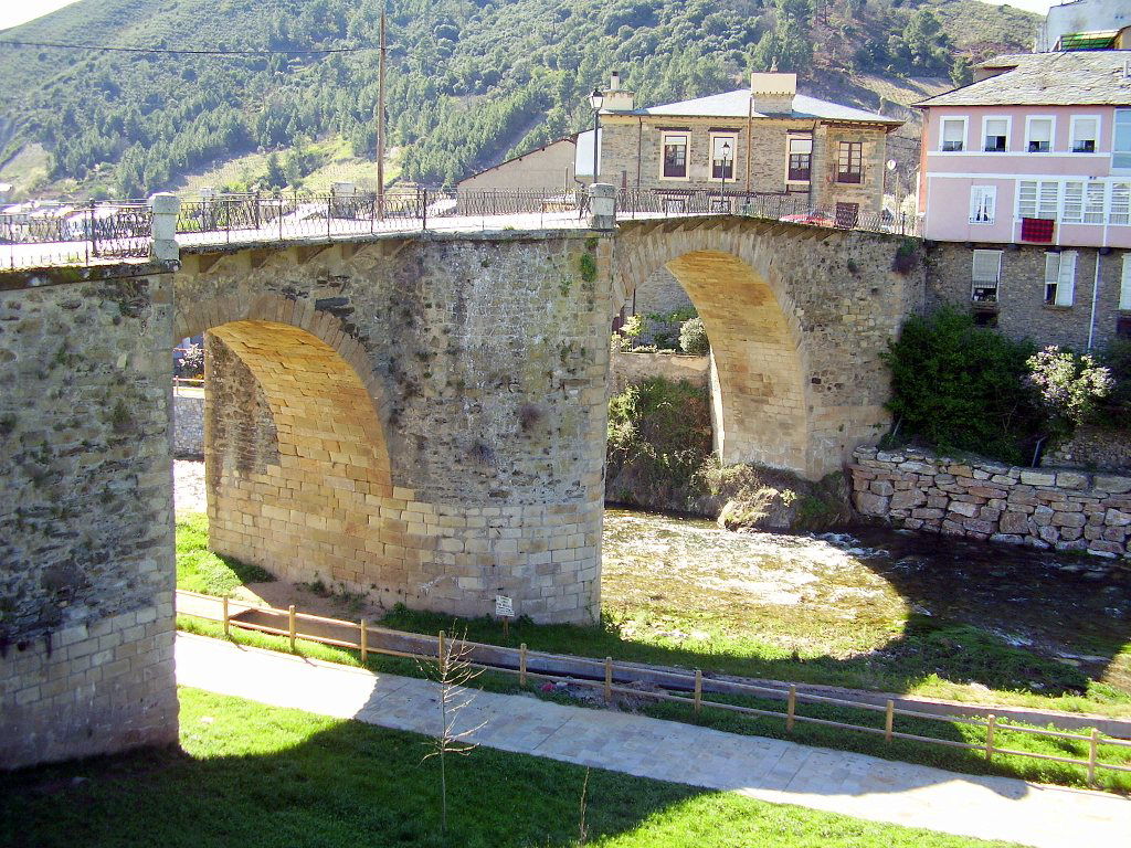 Puente medieval, por Lala