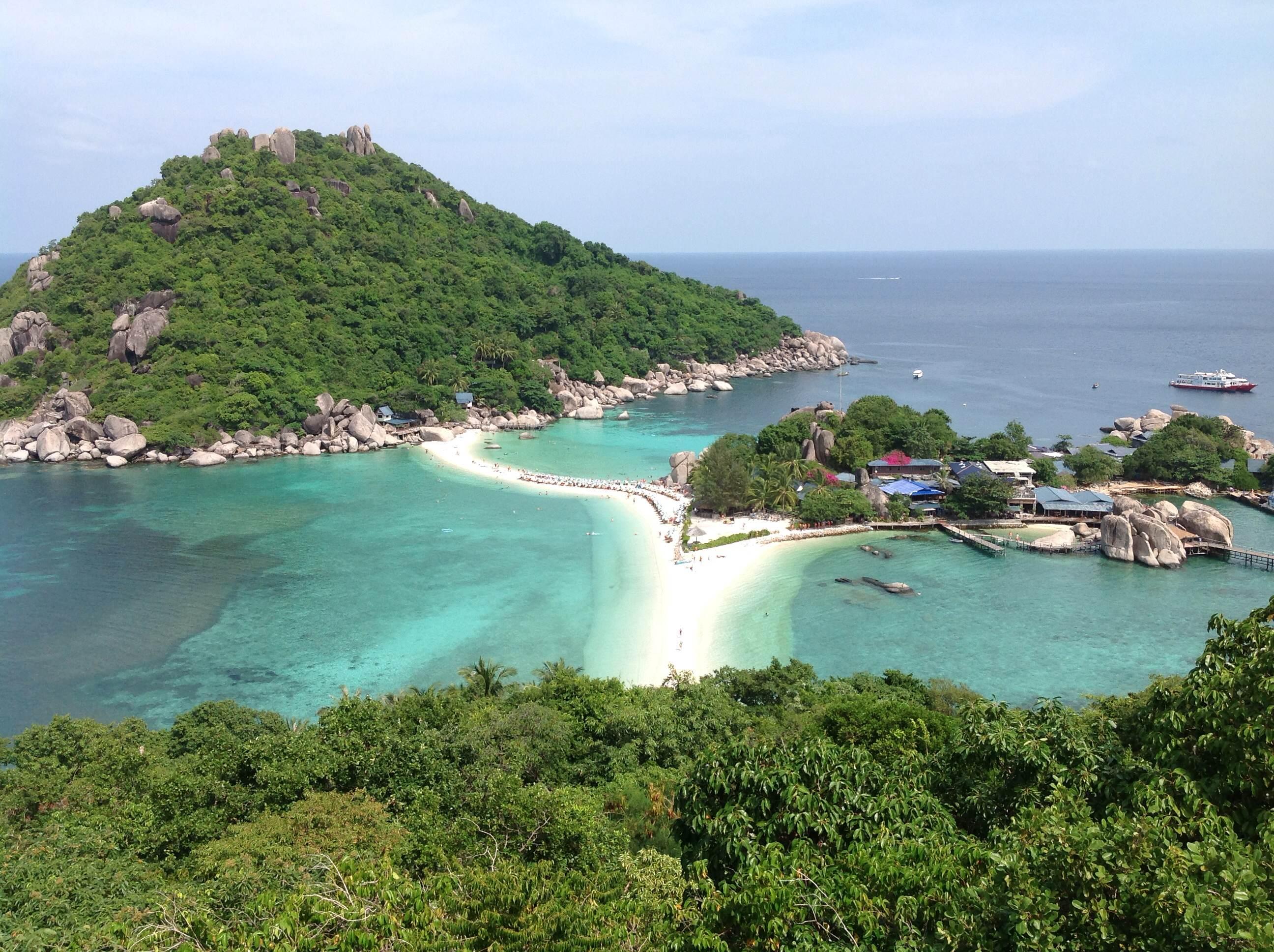 Koh Nangyuan, por Alfonc Xhekaj
