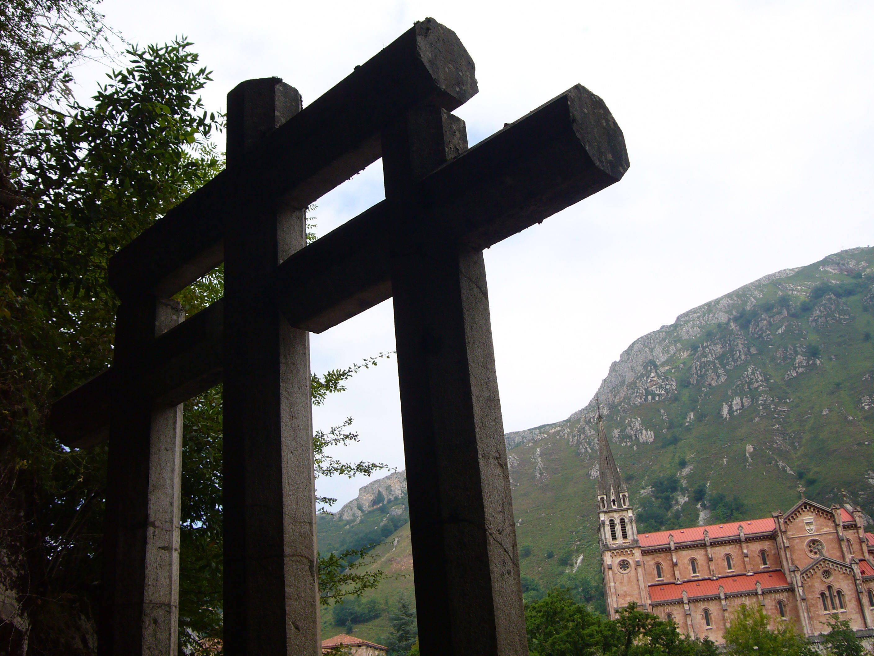 Las tres Cruces en Covadonga, por Rodrigo Nieto