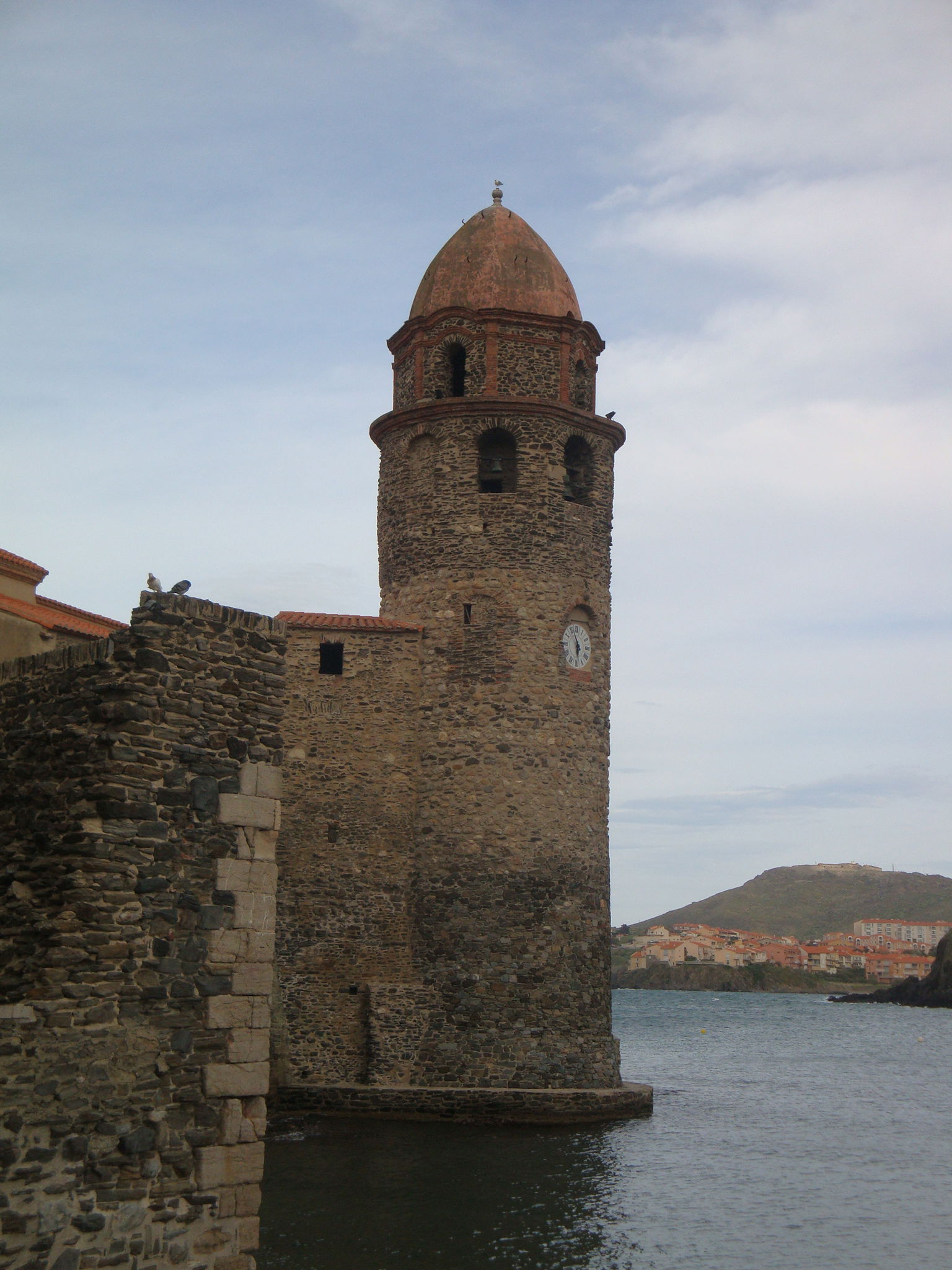 Reloj en Collioure, por Sacha