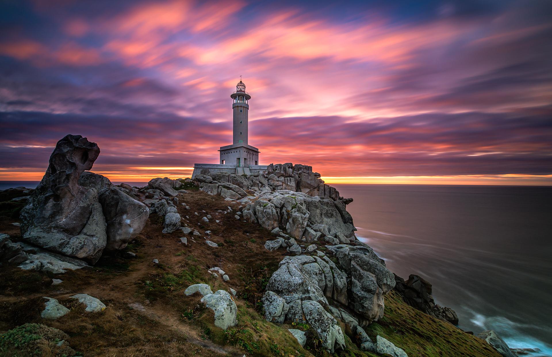 Faro de Punta Nariga, por Alfonso Maseda Varela
