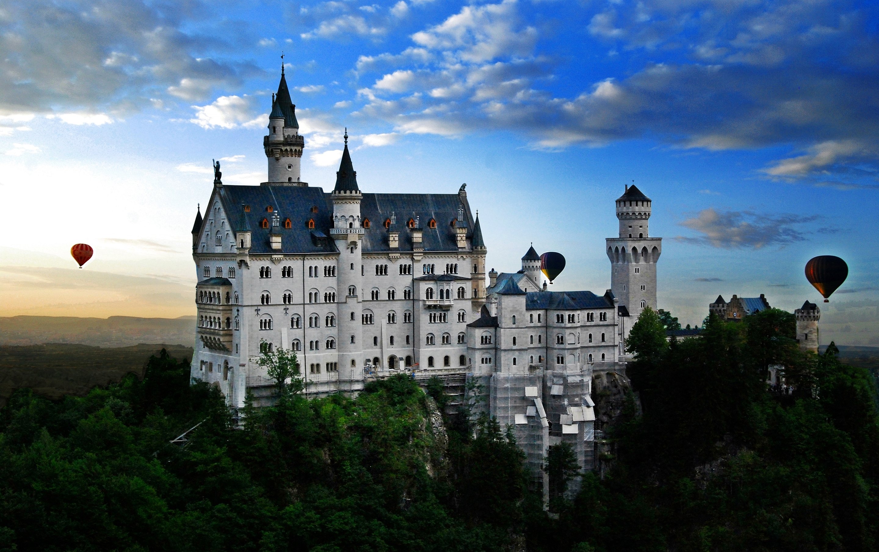Neuschwanstein - Magical Castle