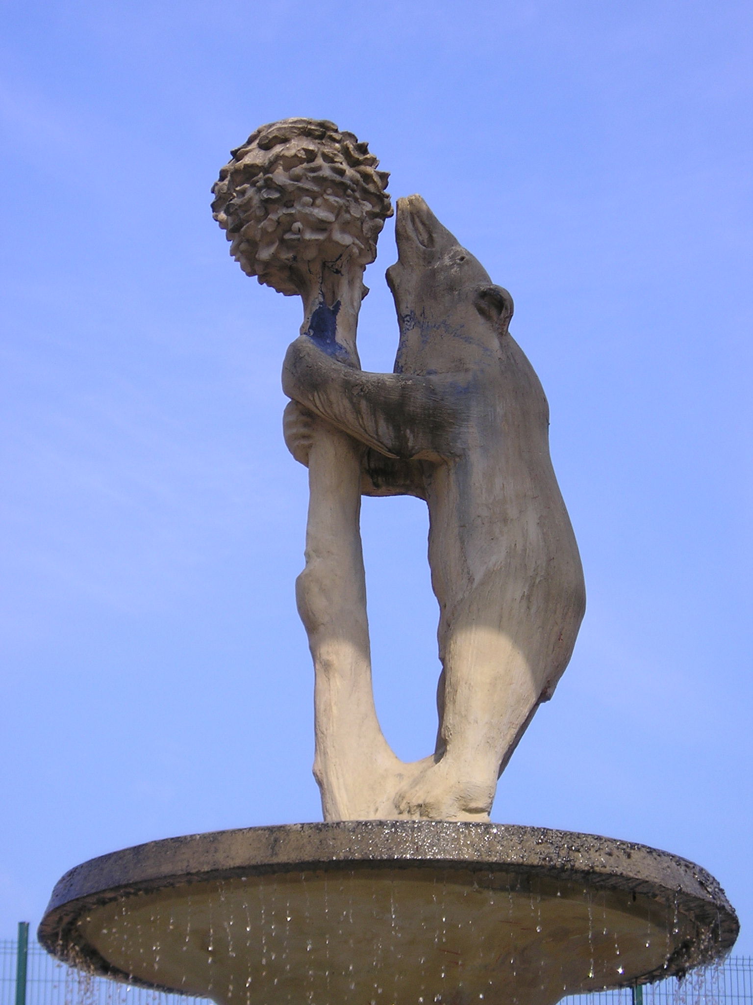 Estatua del Oso y el Madroño, por Turiscapadas