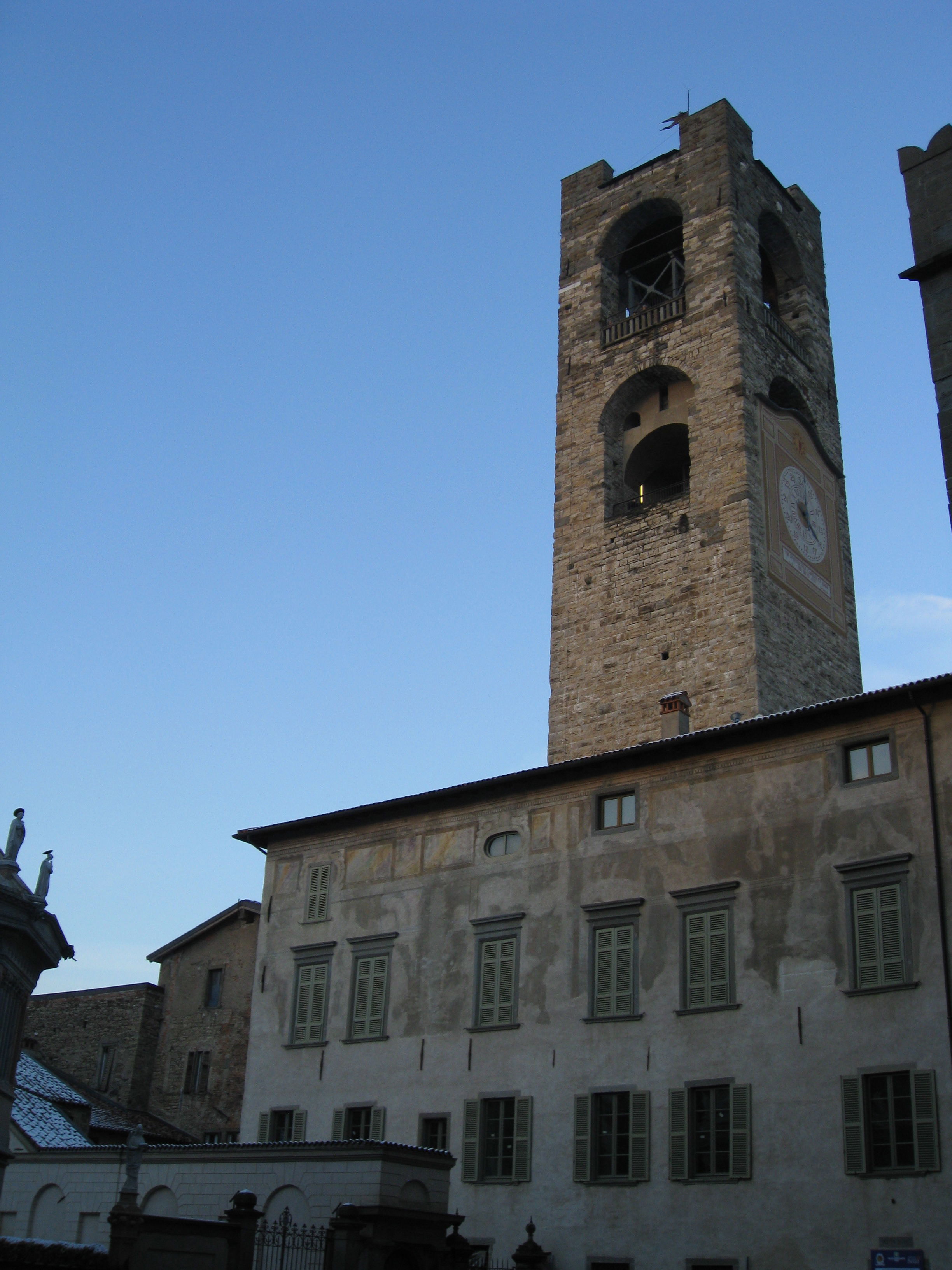 Torre civica, por Las sandalias de Ulises