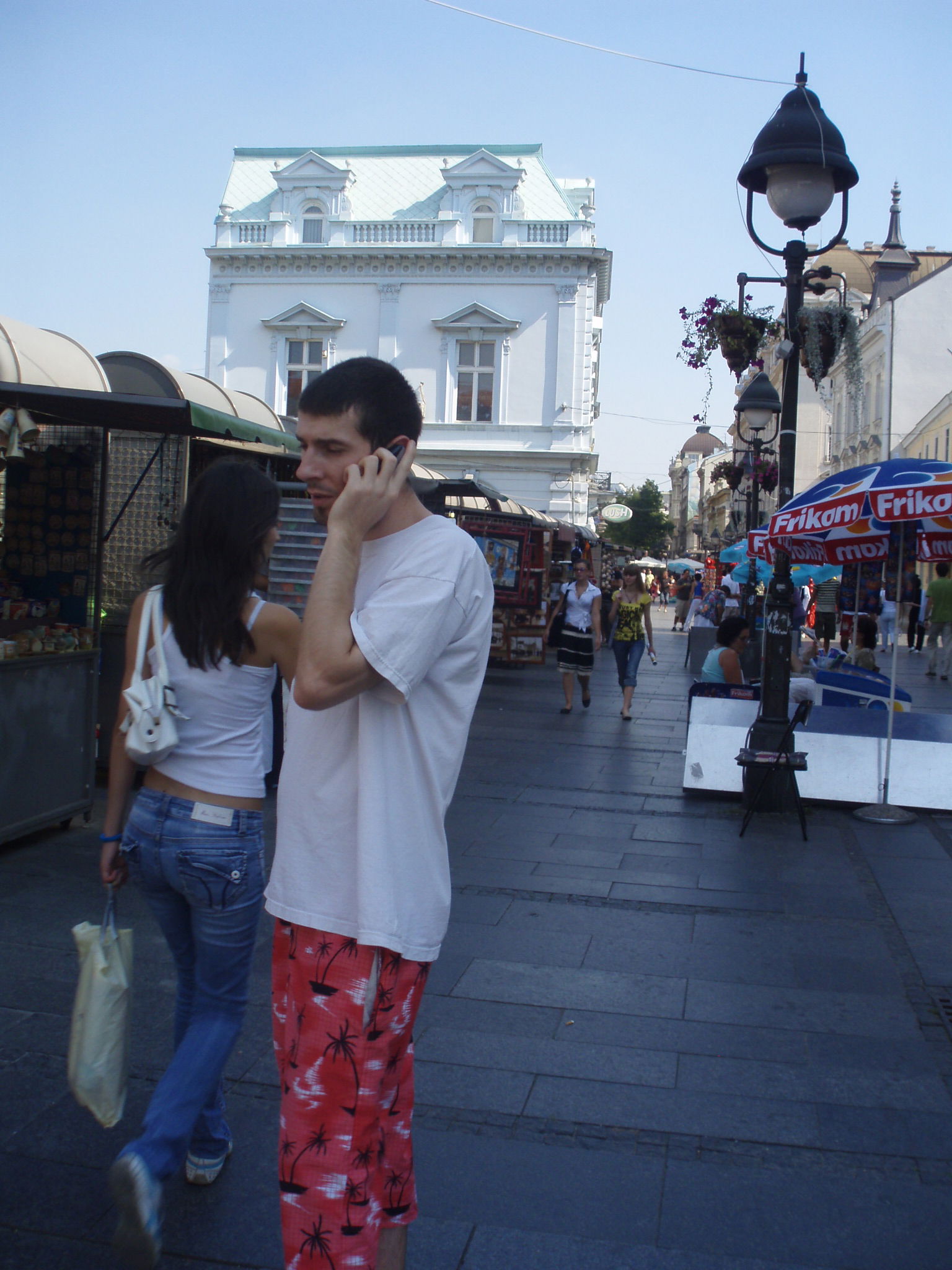 Calle Knez Mihaiolova, por Lna