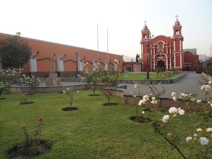 Iglesia Santa Rosa, por Marie & Matt