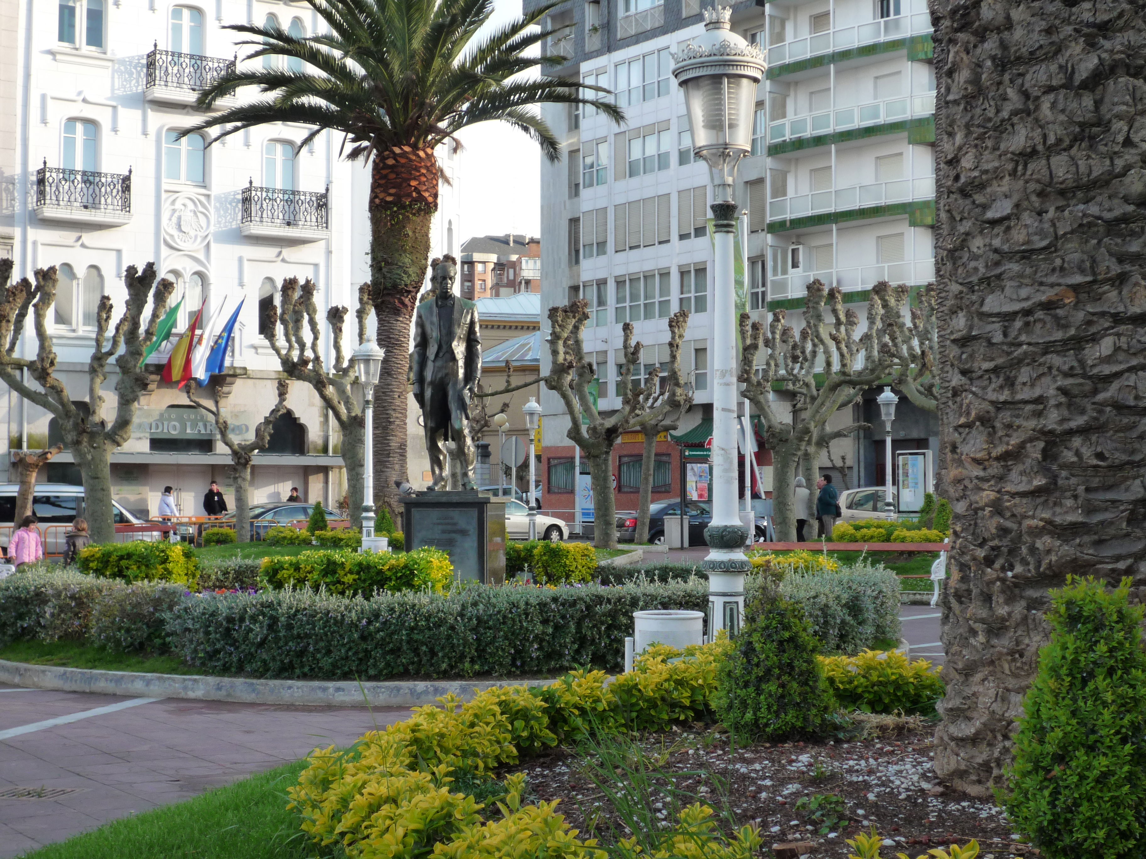 Monumento a Ataulfo Argenta , por Nuria G