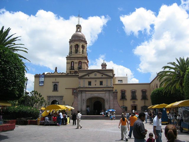Templo y ex-convento de la Santa Cruz de los Milagros en Santiago de  Quetaro : 9 opiniones y 19 fotos