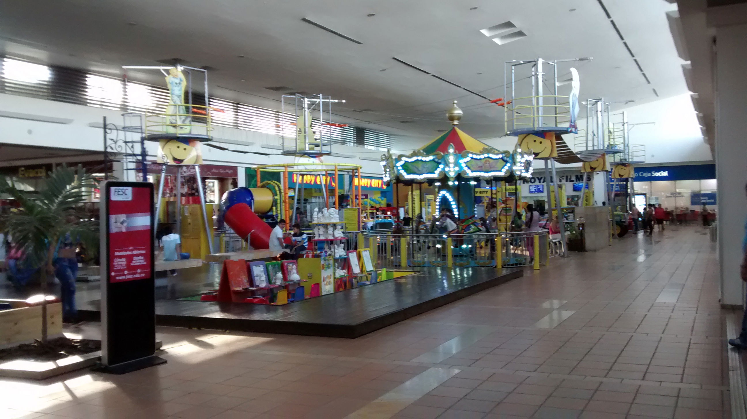 Centro Comercial Unicentro Cúcuta, por César - Mochilero