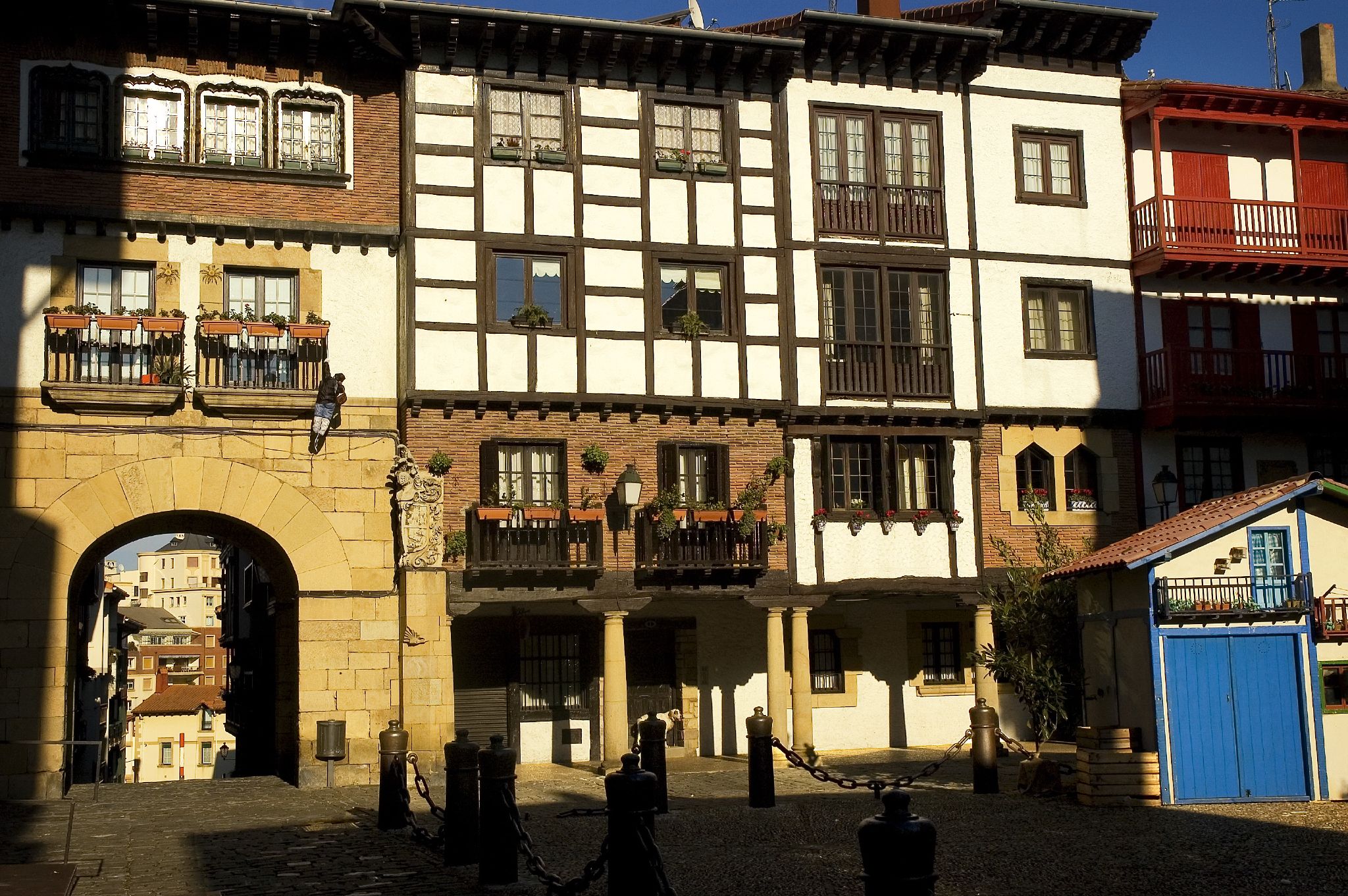 Plaza de las Cadenas - La plaza Guipuzcoa, por Alfonso Navarro Táppero