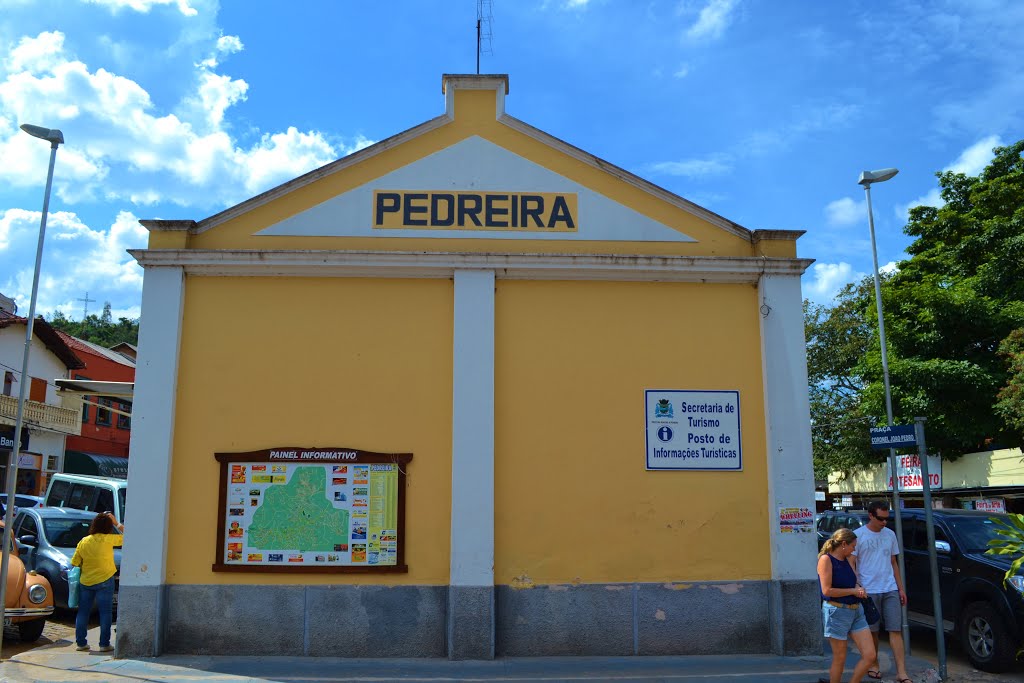 Estación de Ferrocarril de Pedreira, por Rafael Henrique Meireles