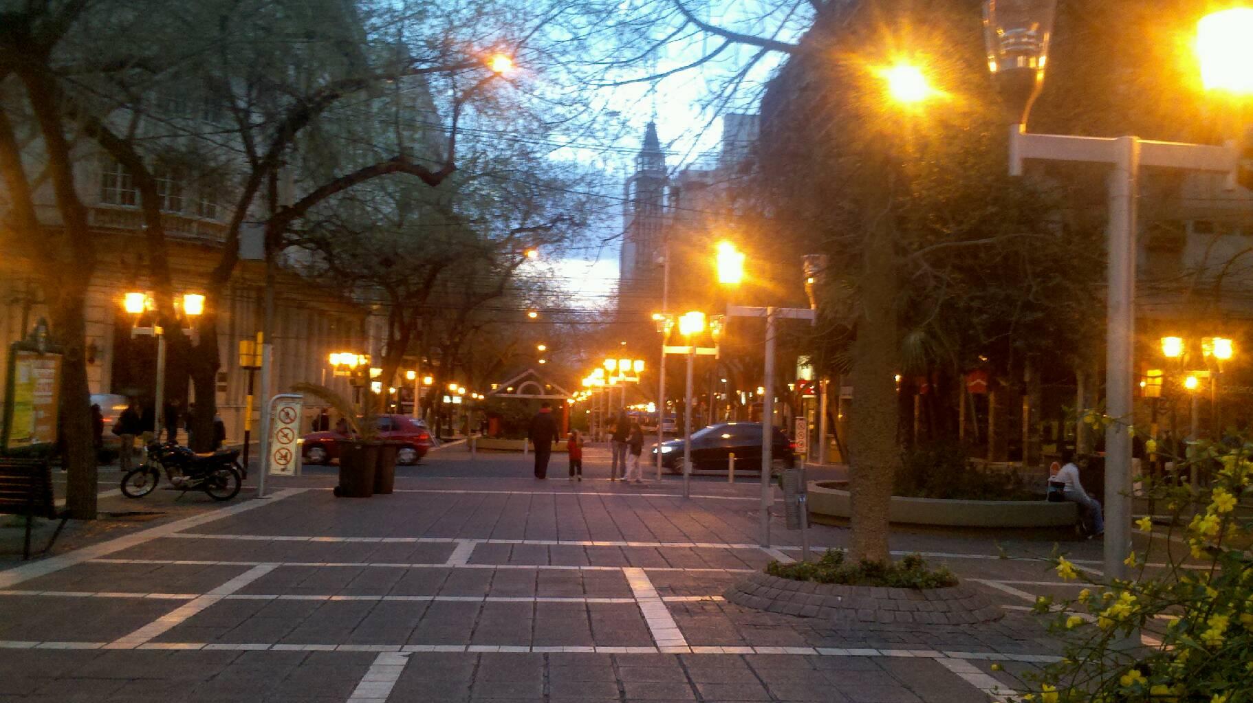 Paseo Peatonal Sarmiento, por Sandraa Luján
