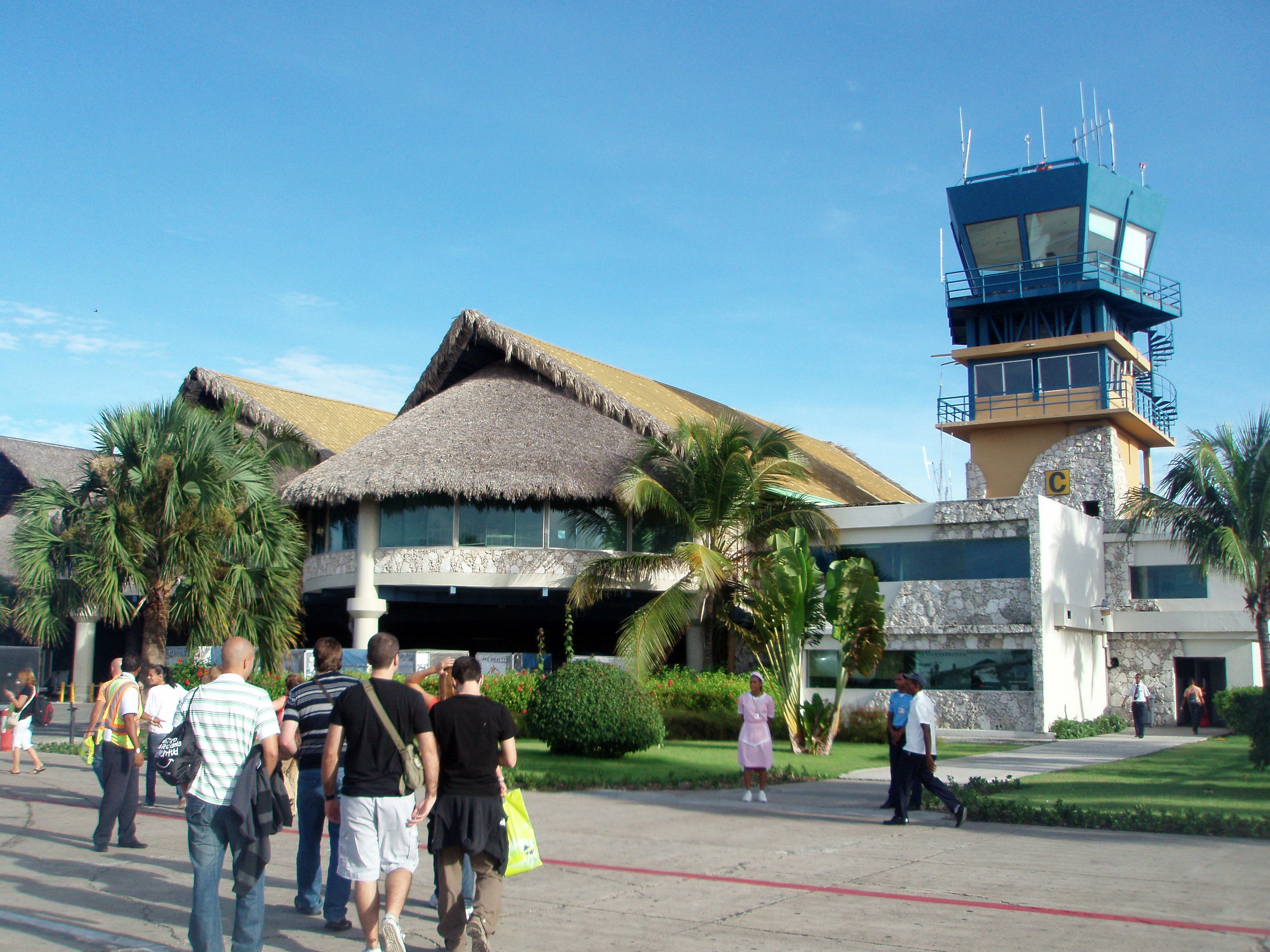 Explorando los aeropuertos en República Dominicana: conexiones y destinos principales