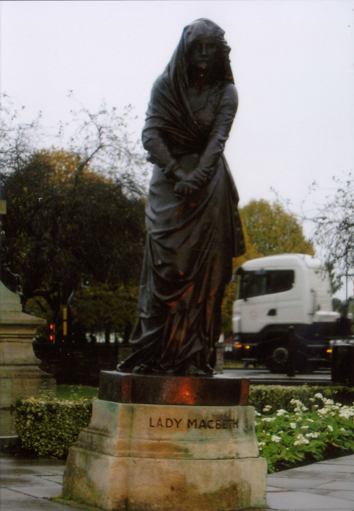 The Gower Memorial, por Lili Winter