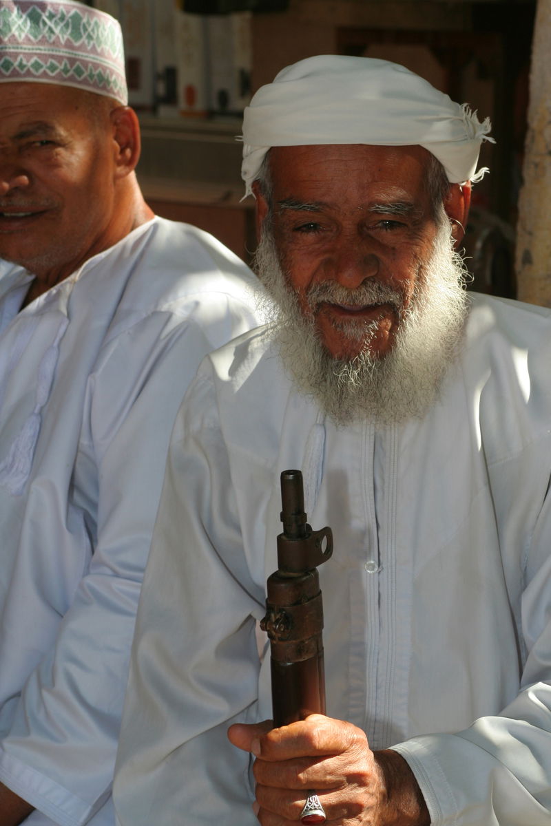 Mercado de armas Nizwa, por GERARD DECQ