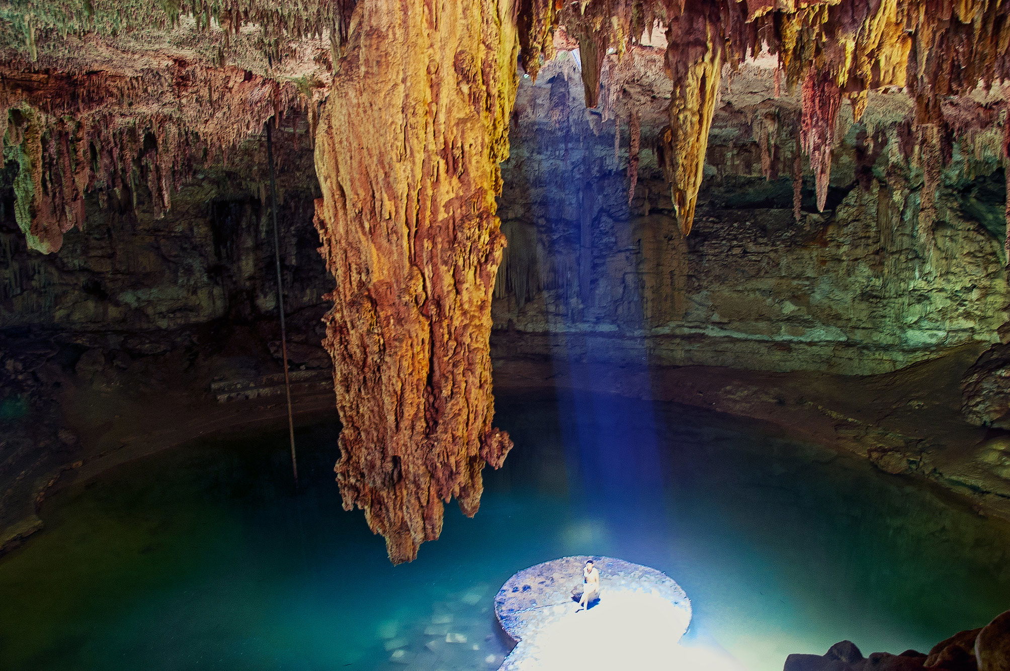 Cenote Suytún, por Alfonso Navarro Táppero