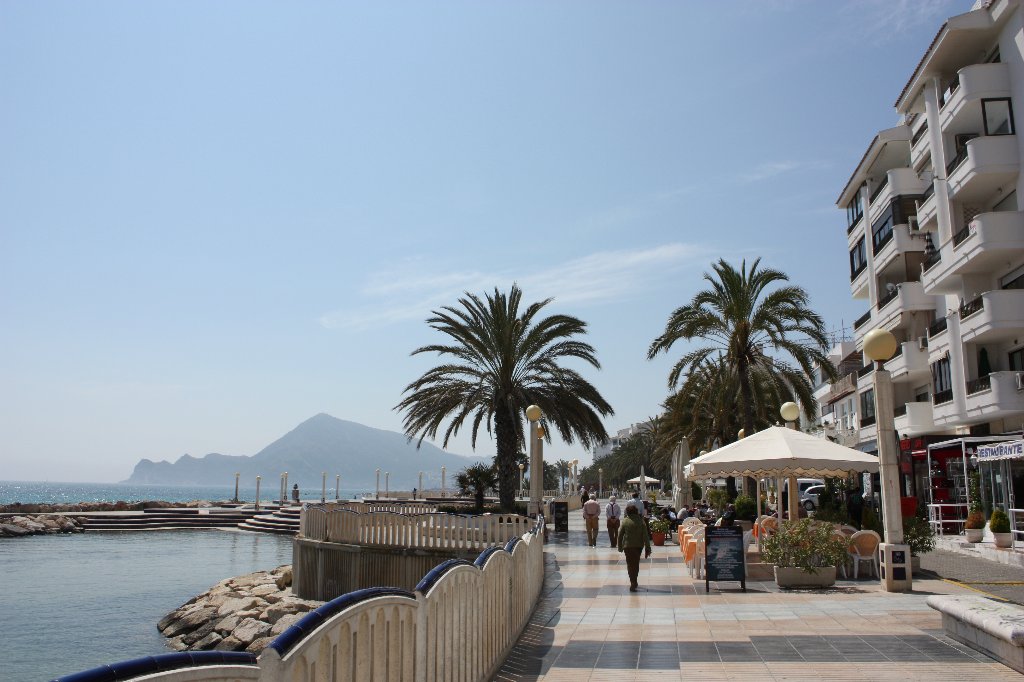 Paseo Maritimo Joaquin Planell de Altea, por nuria