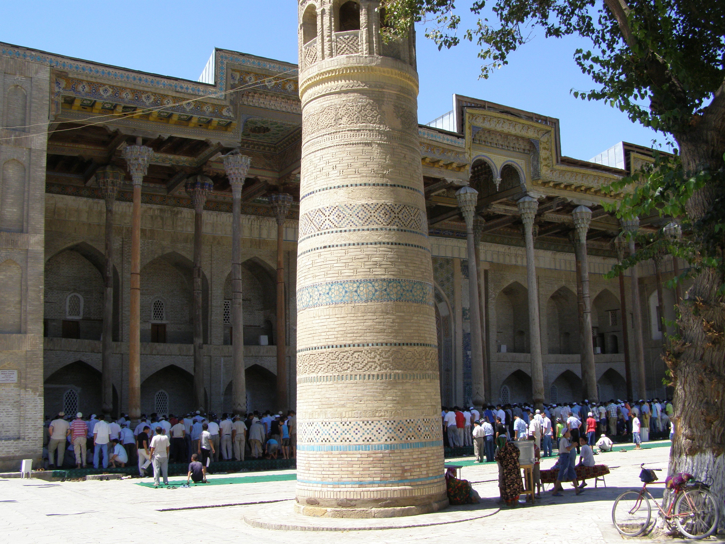 Mezquita Bolo Hauz, por Alicia Ortego