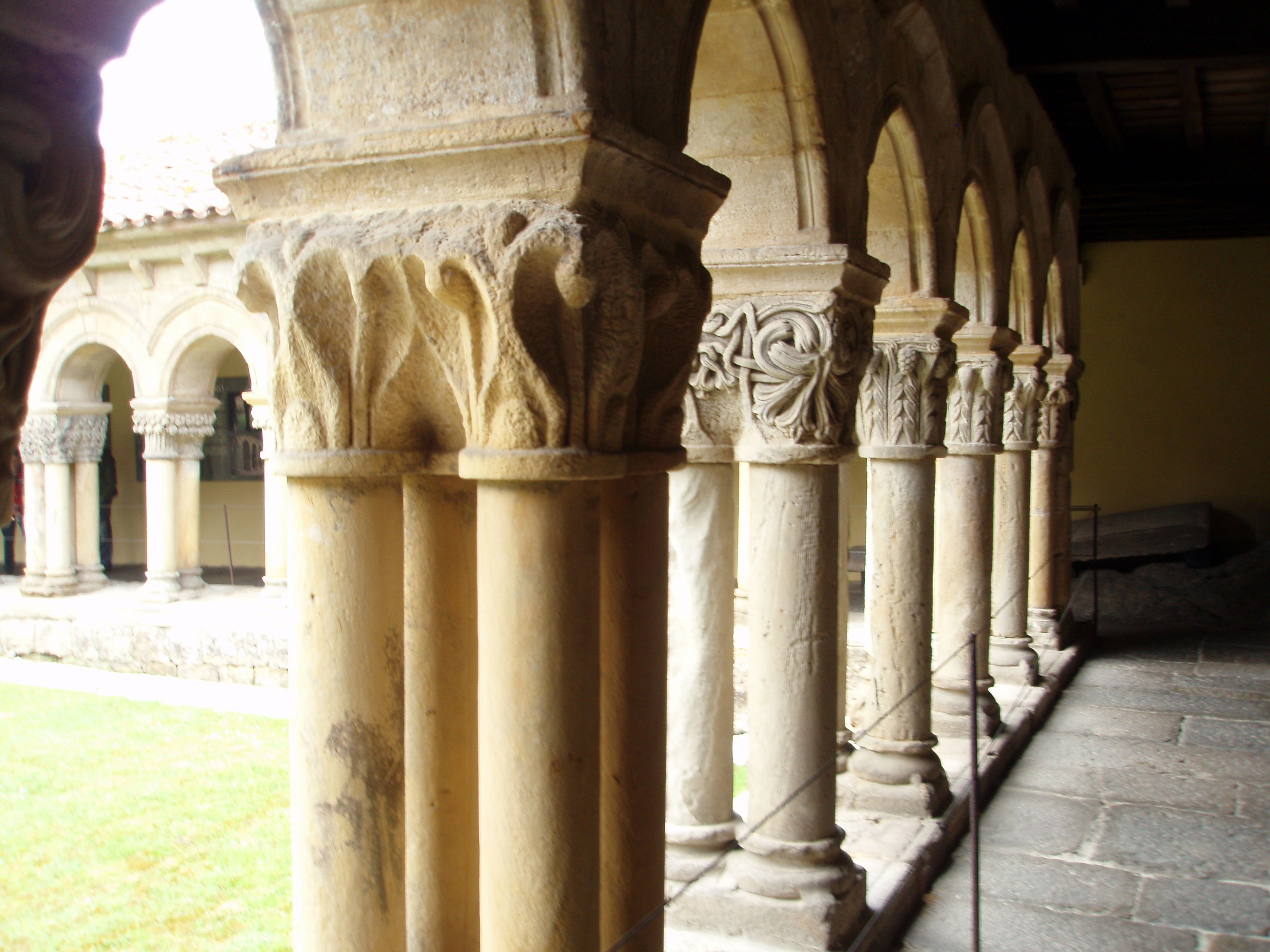 Colegiata de Santillana del Mar o de Santa Juliana, por Olga
