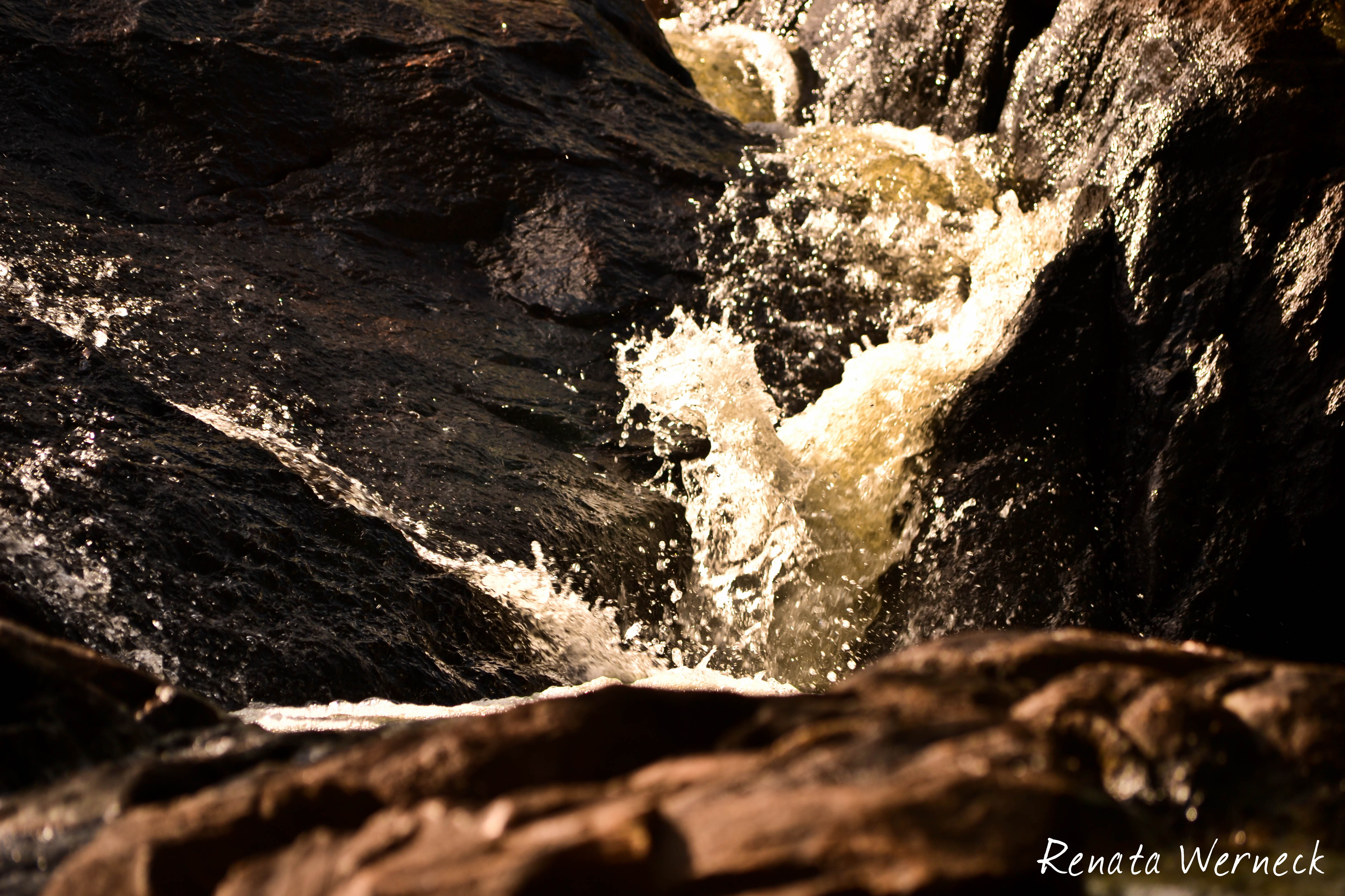 Cascada de Dona Zilda, por Renata Werneck