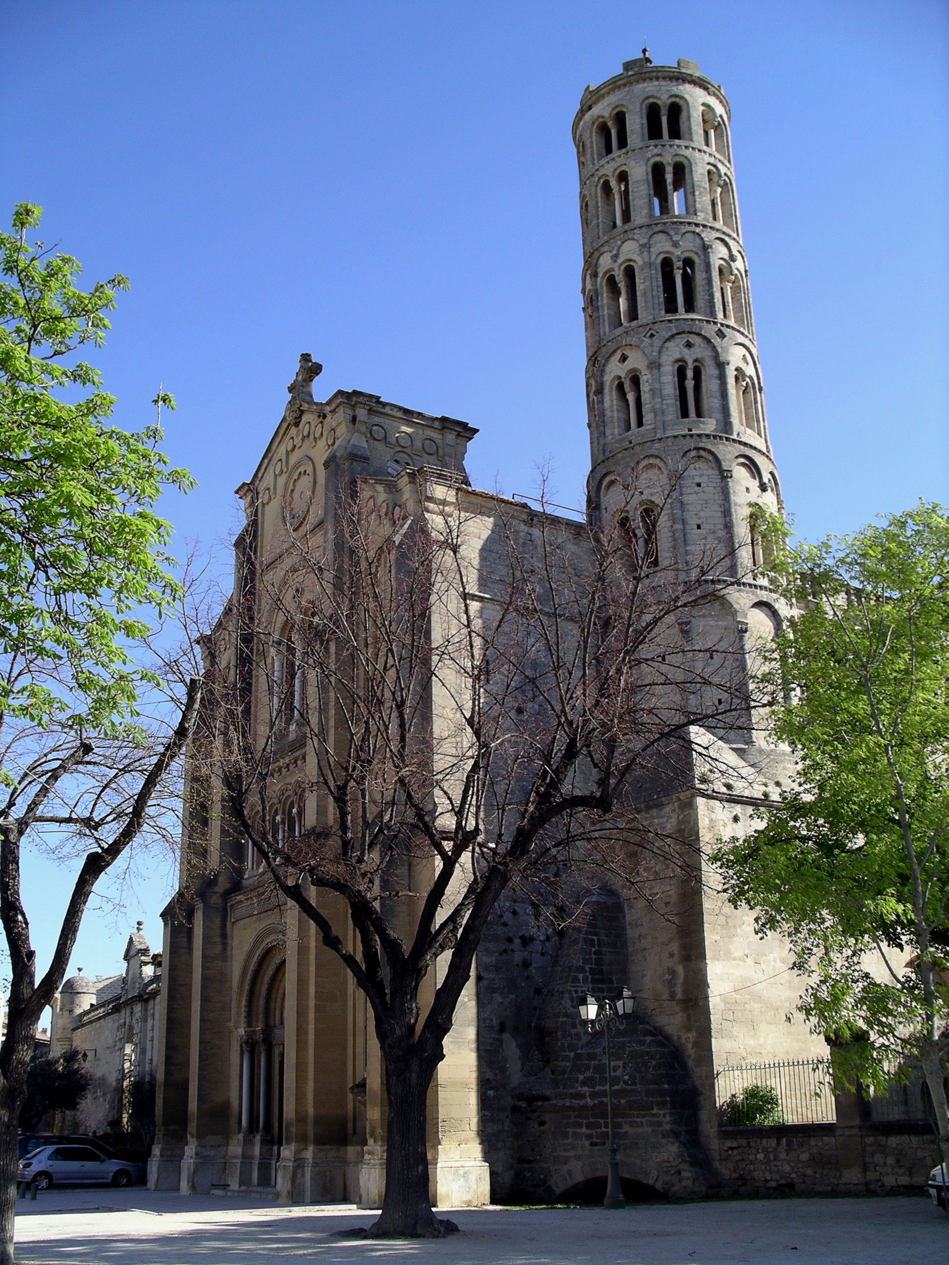 Uzes, por murciegala
