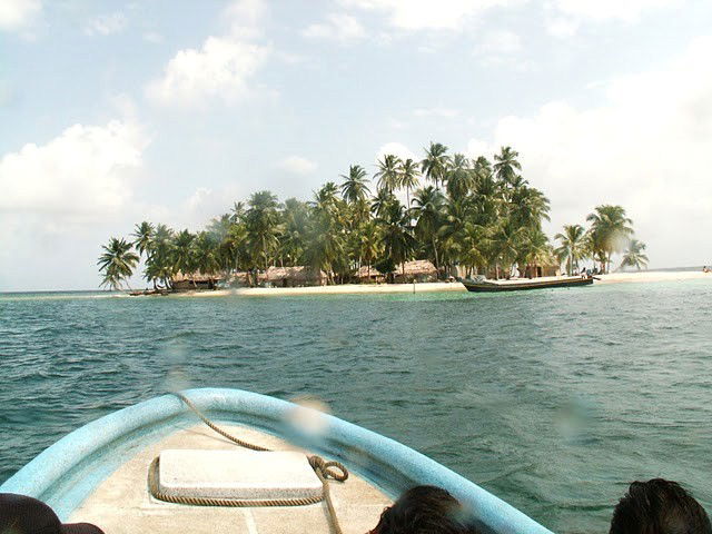 Isla Senidup, por Marine Castell