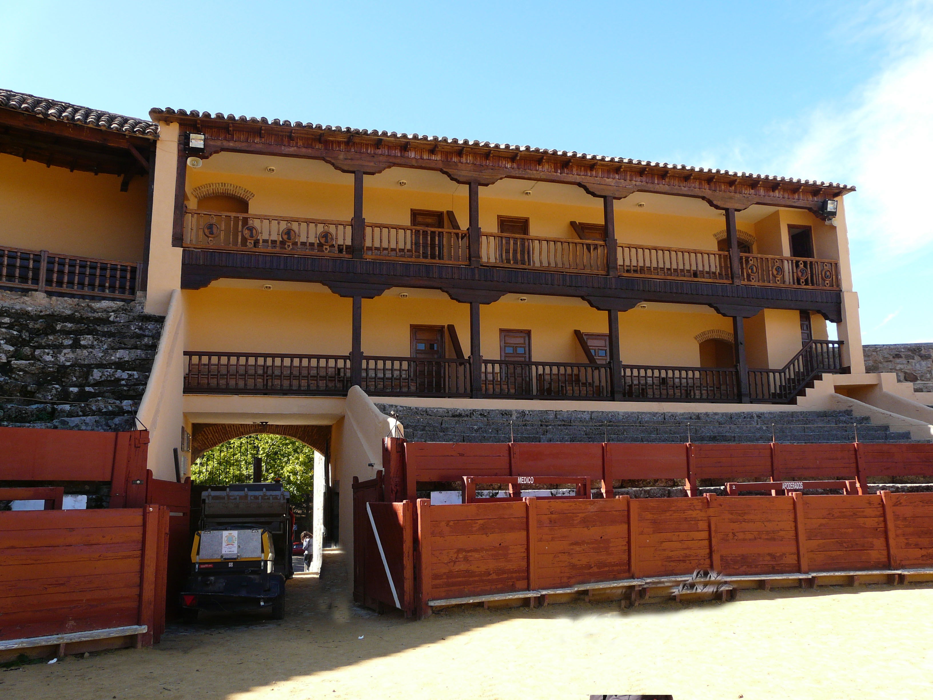 Plaza de Toros "El Castañar", por macugh