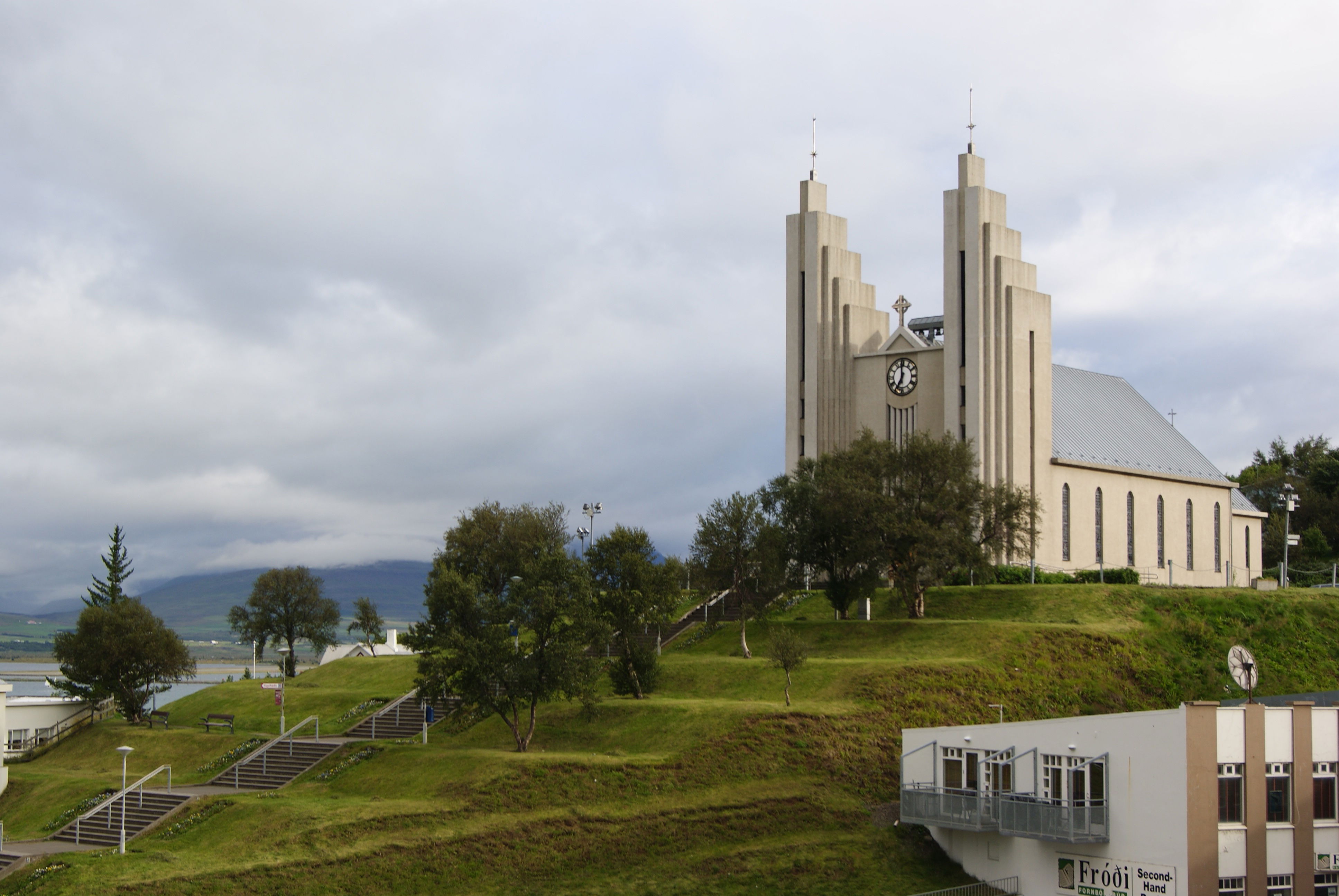 Iglesia de Akureyri, por Roberto Gonzalez