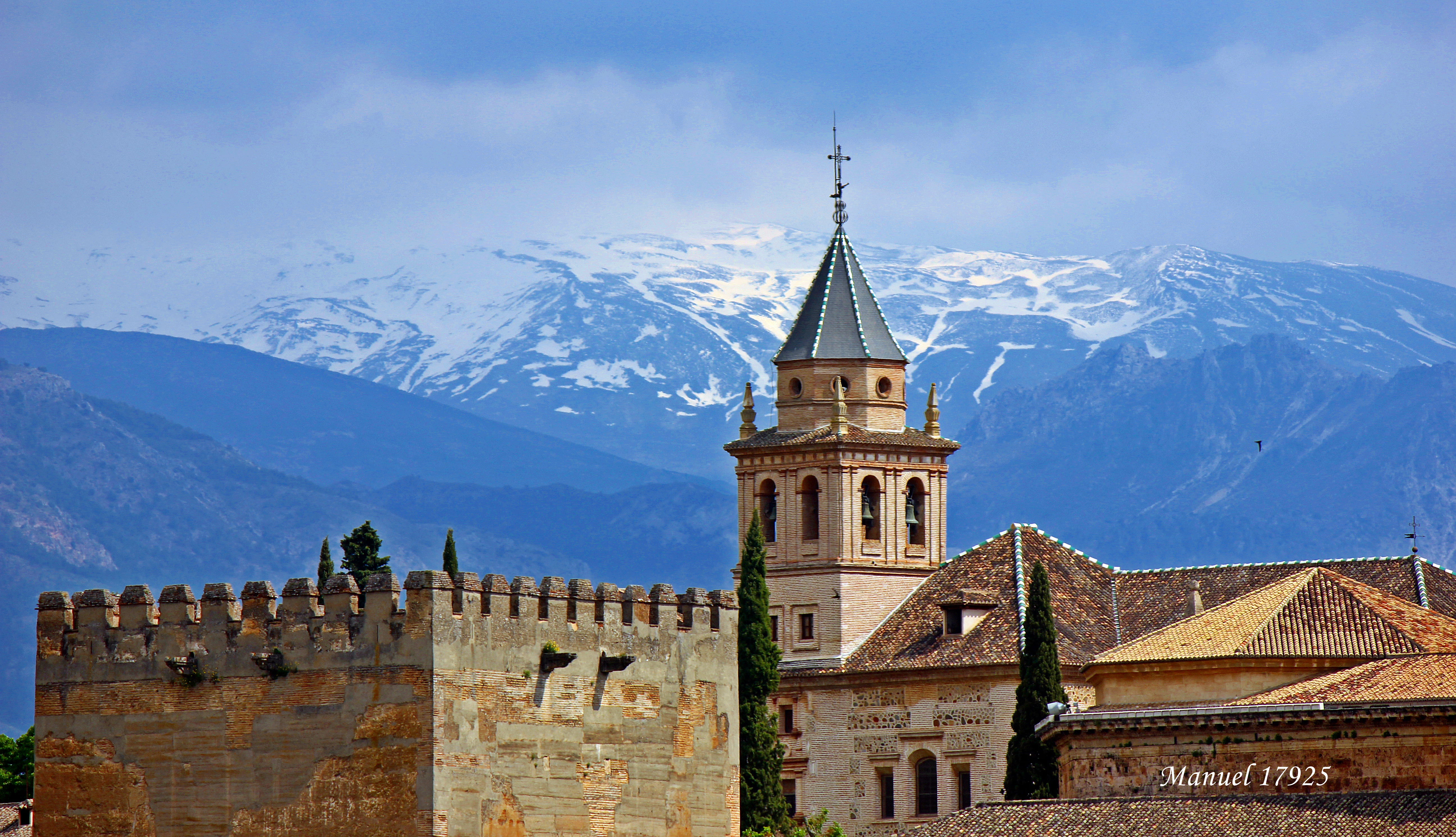 Calles de Granada que encierran historias y secretos por descubrir