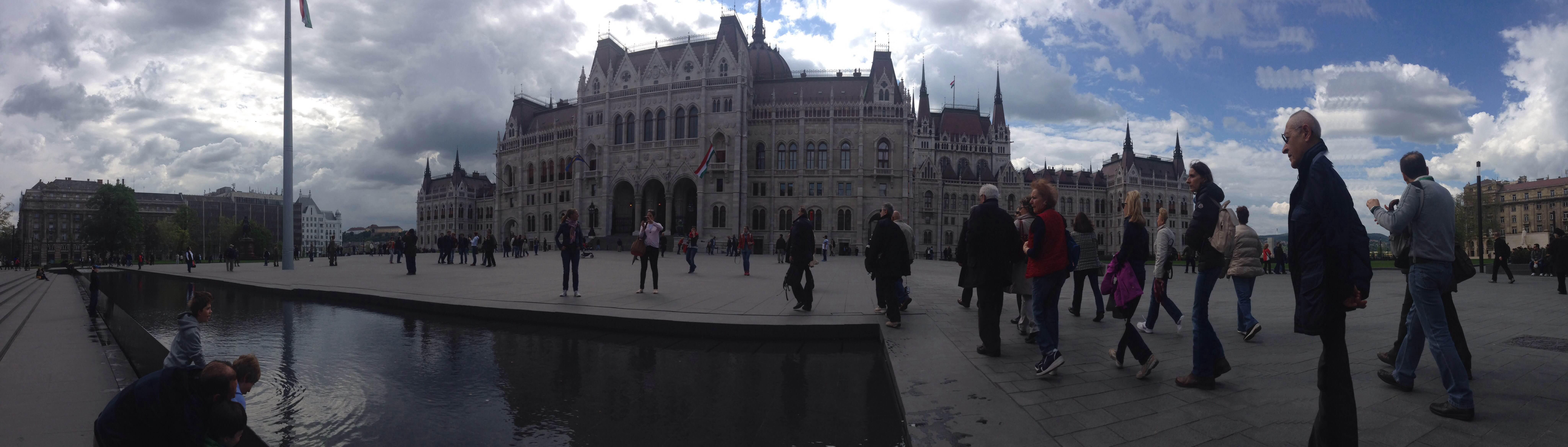 Explorando las fascinantes plazas de Budapest y sus encantos ocultos