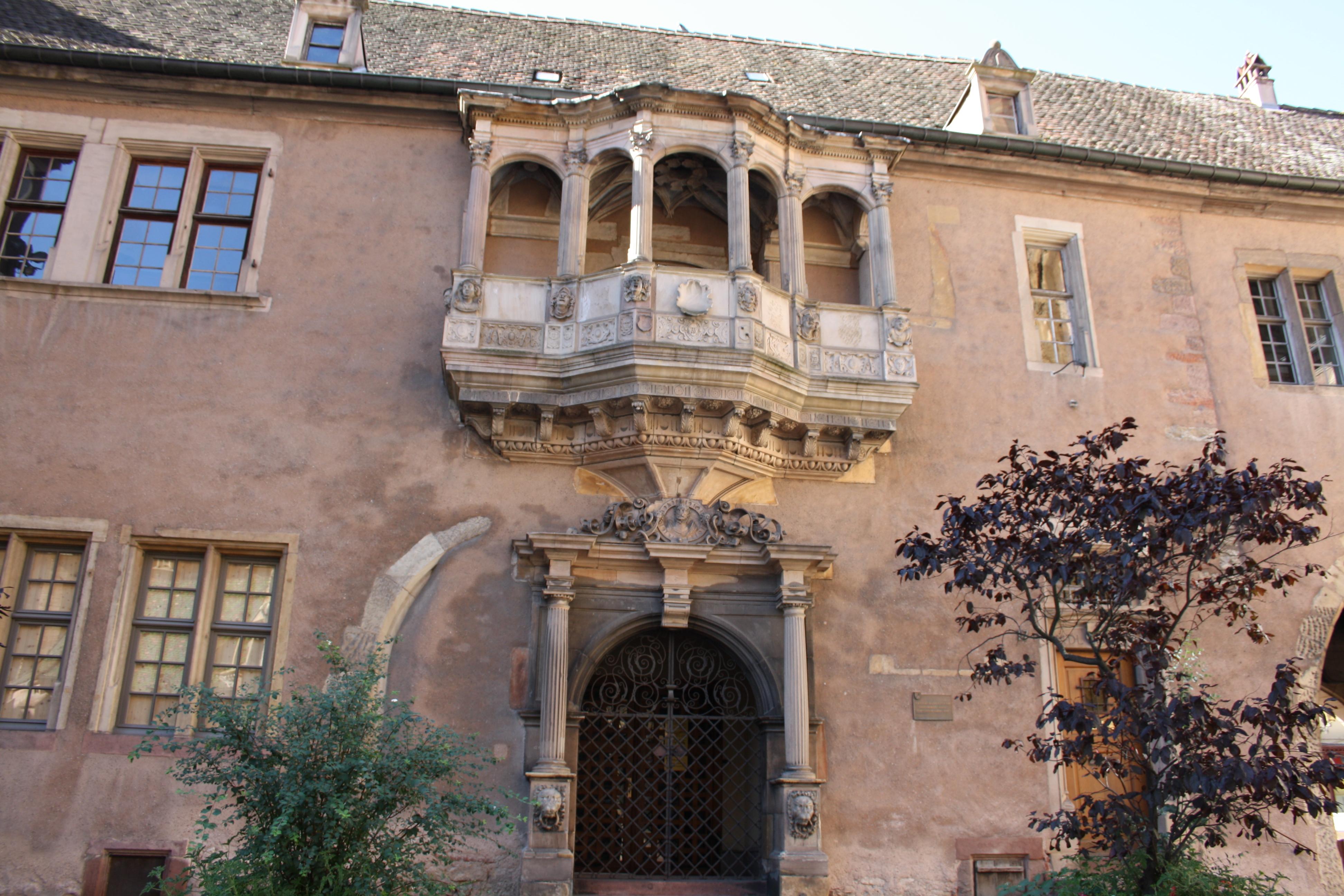 Descubre los monumentos históricos en Colmar que cuentan su historia