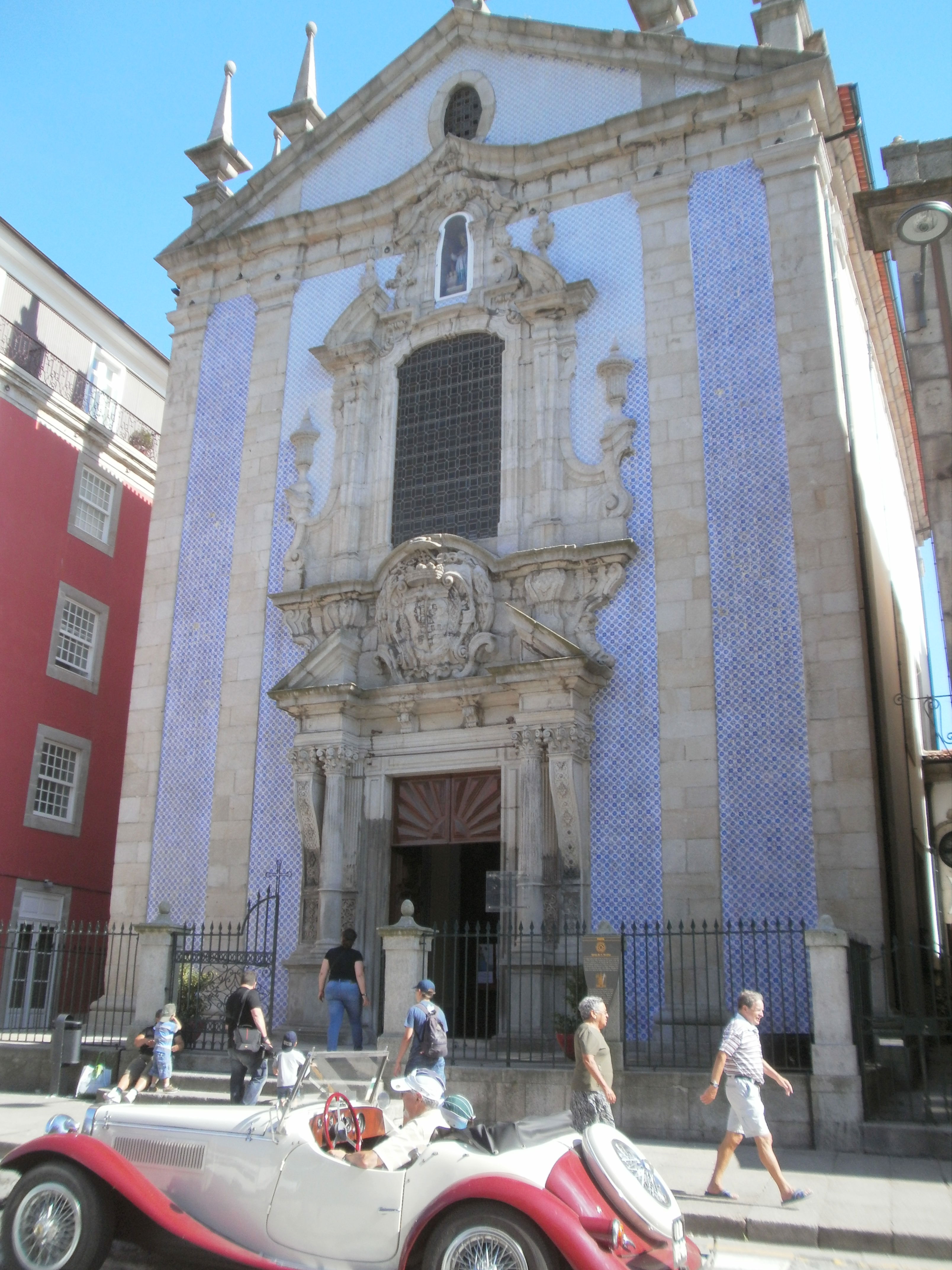 Igreja de S. Nicolau - Iglesia de San Nicolás, por 2 pekes viajeros 