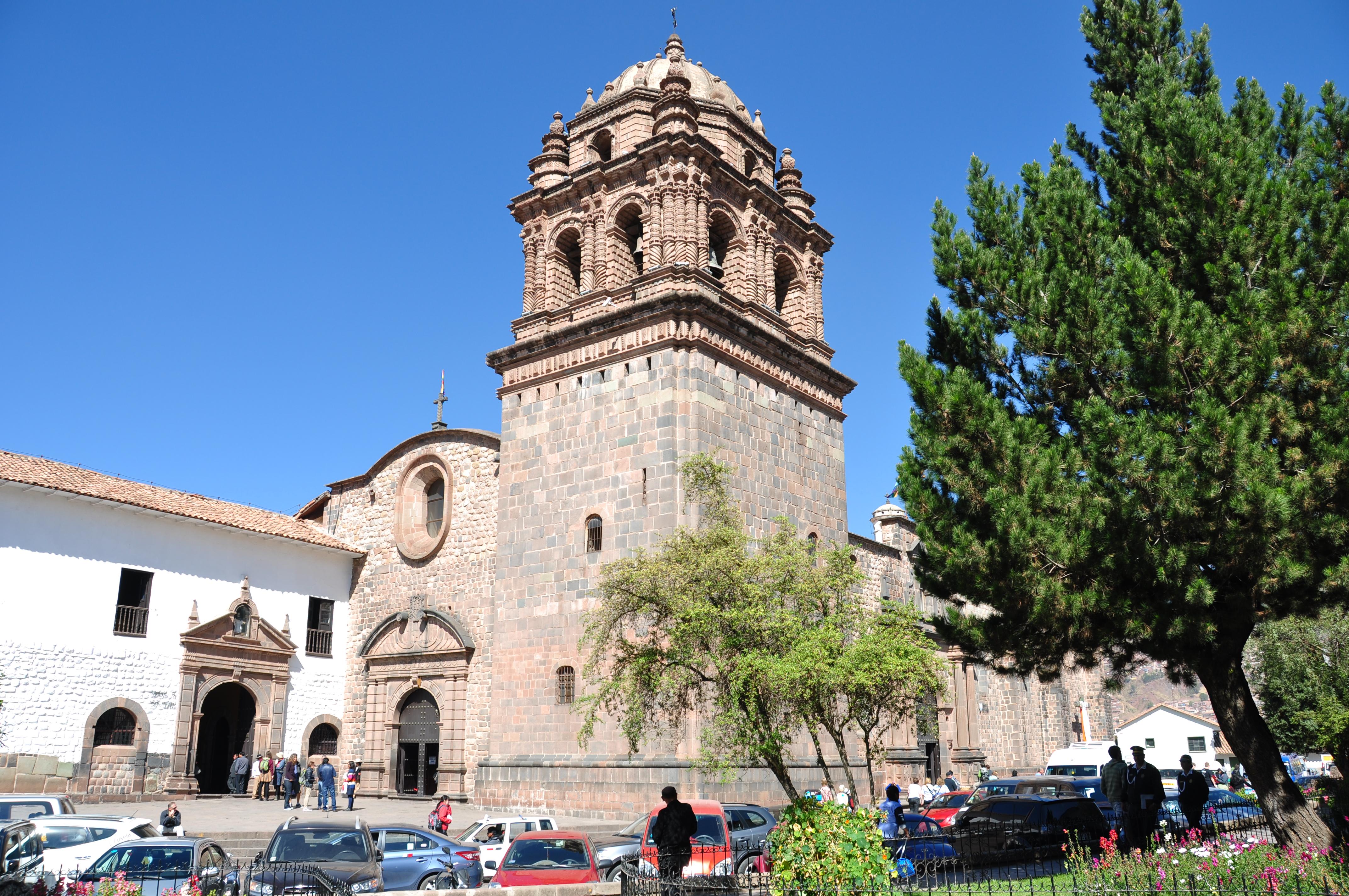 Descubre los tesoros ocultos en los monumentos históricos de Lima