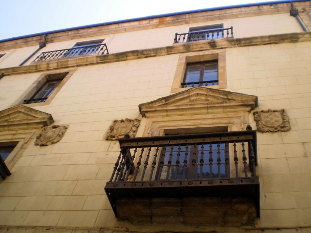 Palacio de los Marqueses de Villasinda, por Gorgonita