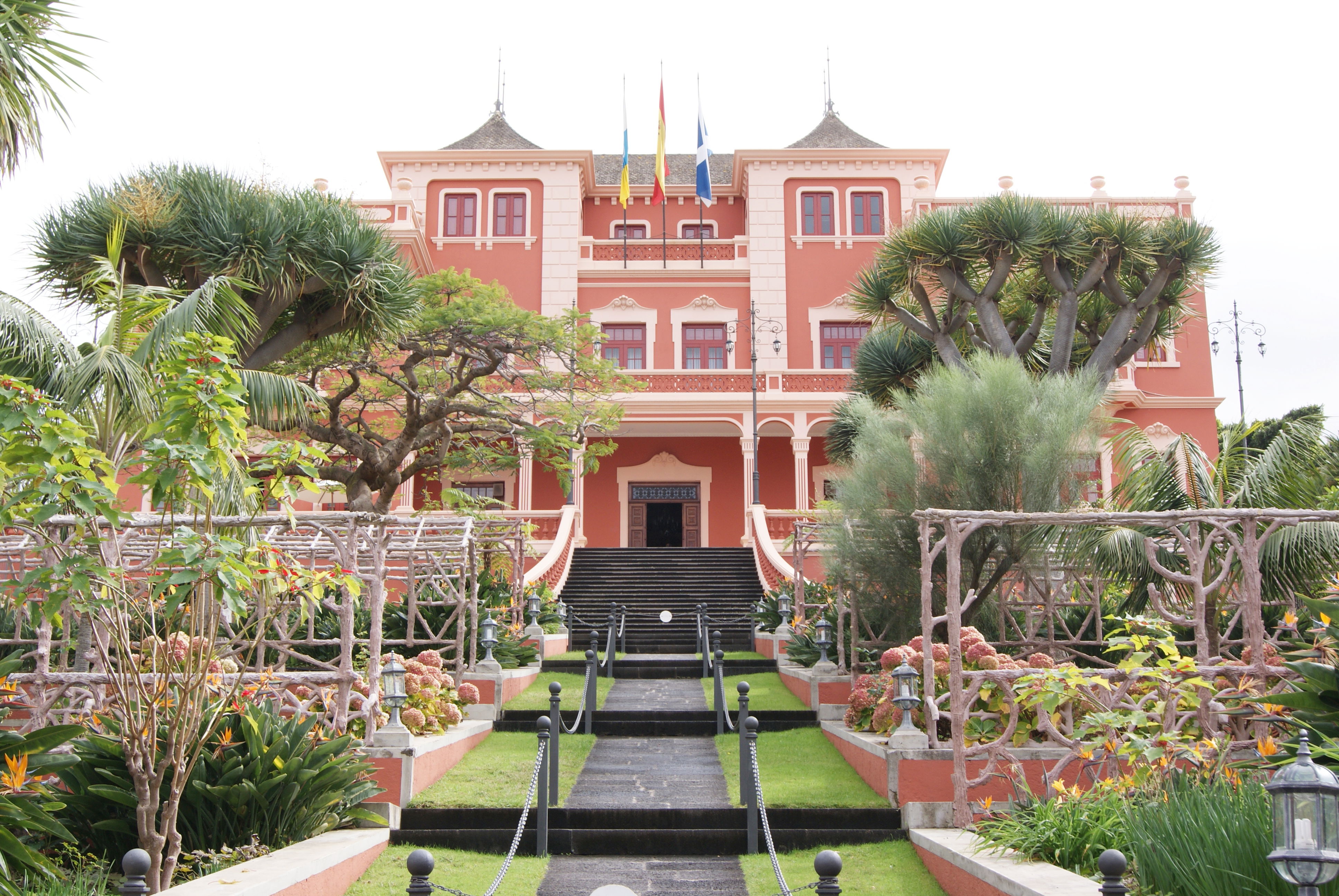 Plazas en La Orotava: un recorrido por sus encantos y lugares históricos