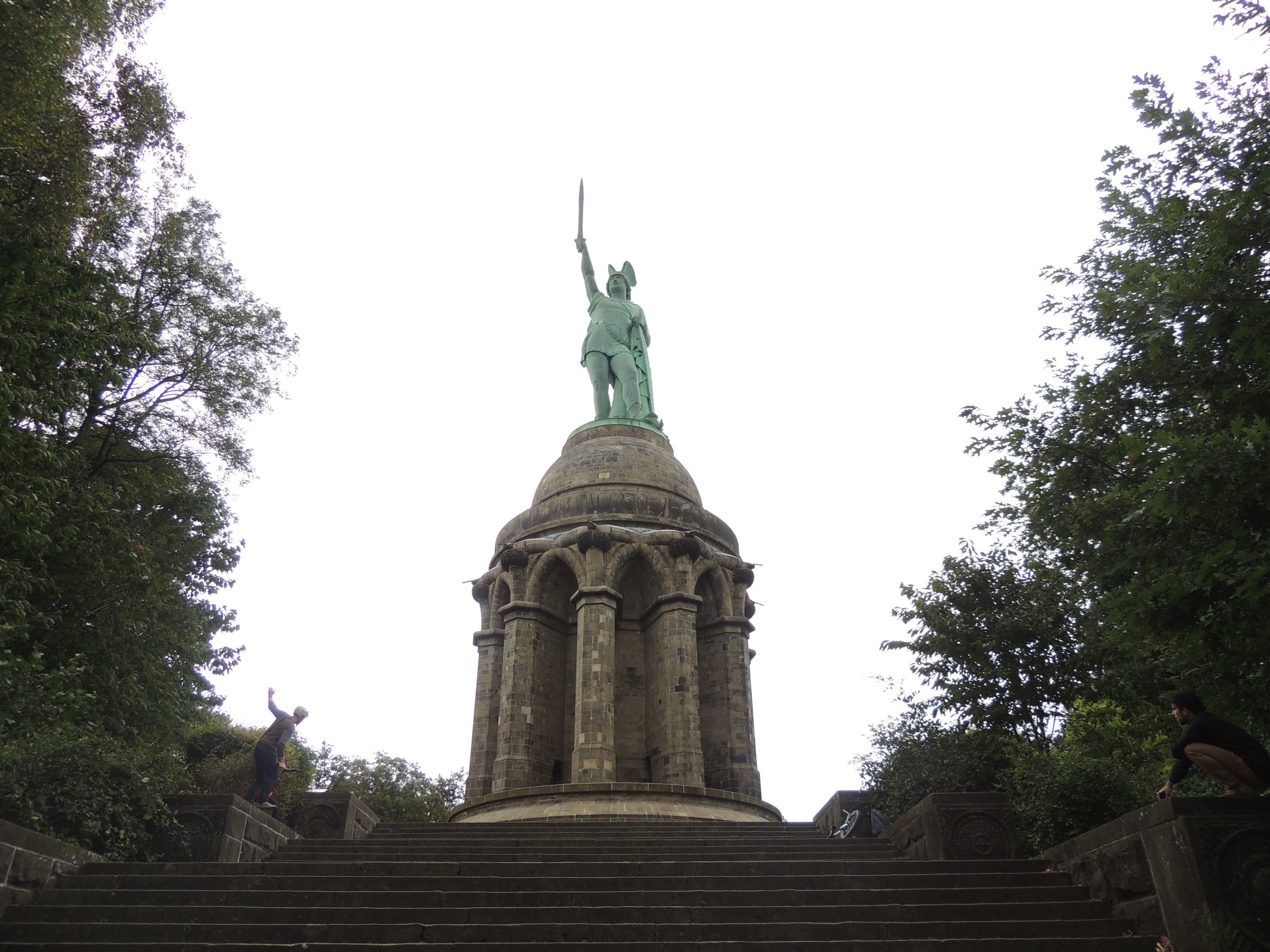 Monumento a Hermann, por Dónde vamos Eva