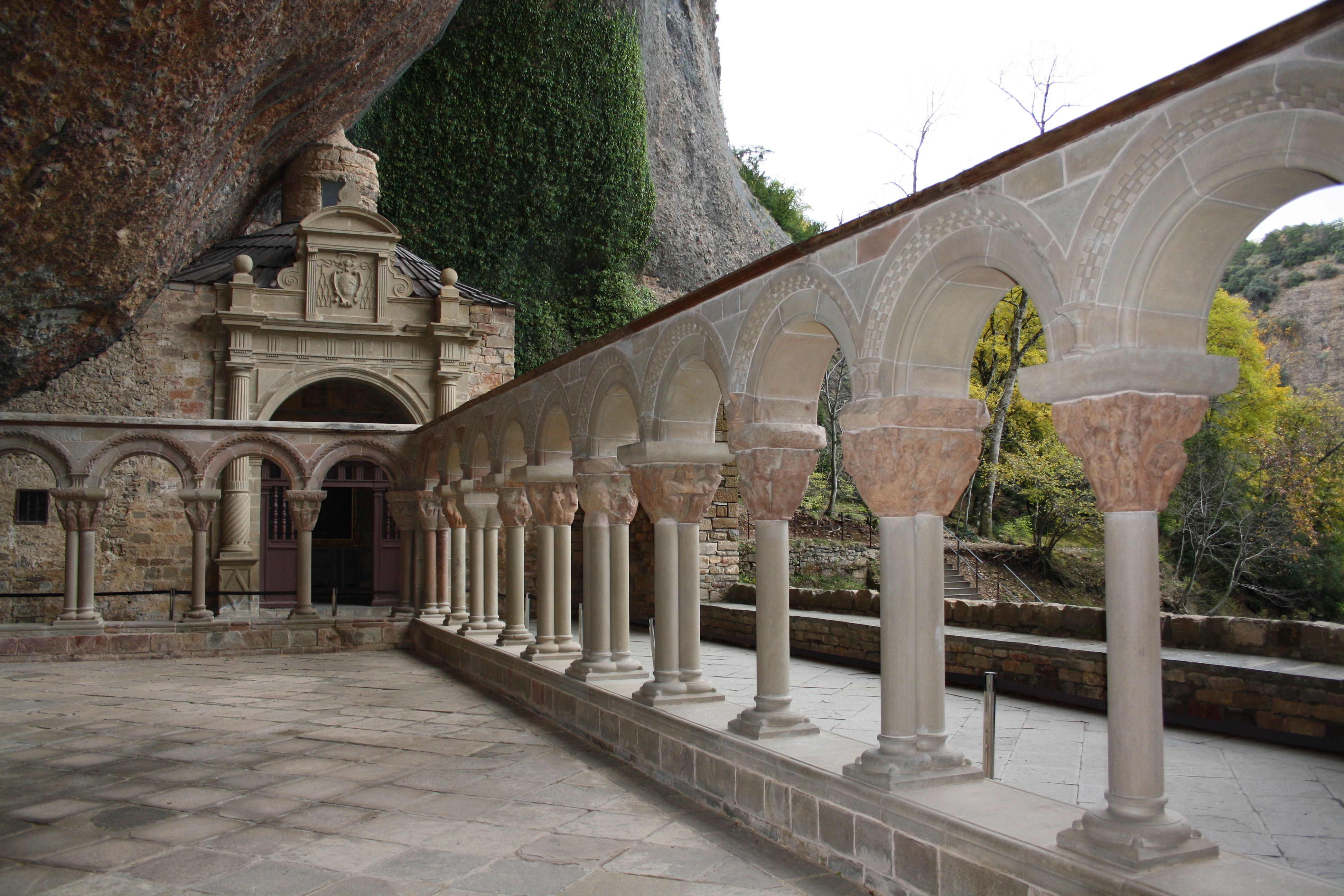 Conjunto Monástico de San Juan de la Peña (Monasterio viejo y nuevo), por José Manuel García Romero