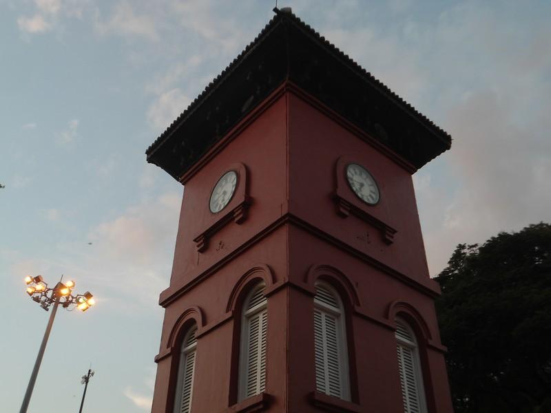 Torre del reloj, por Marie & Matt