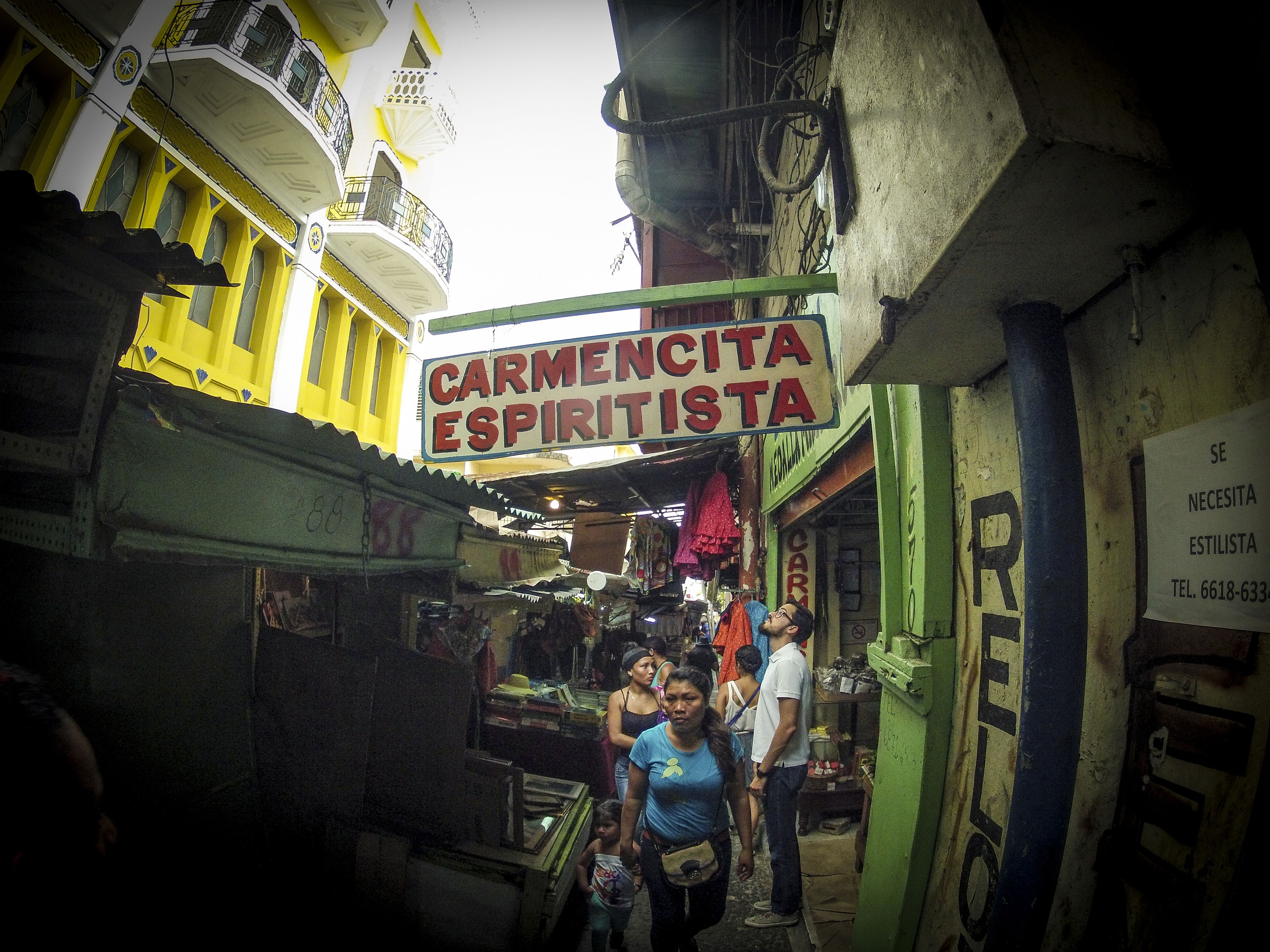 Avenida Central, por Andrew Ramírez