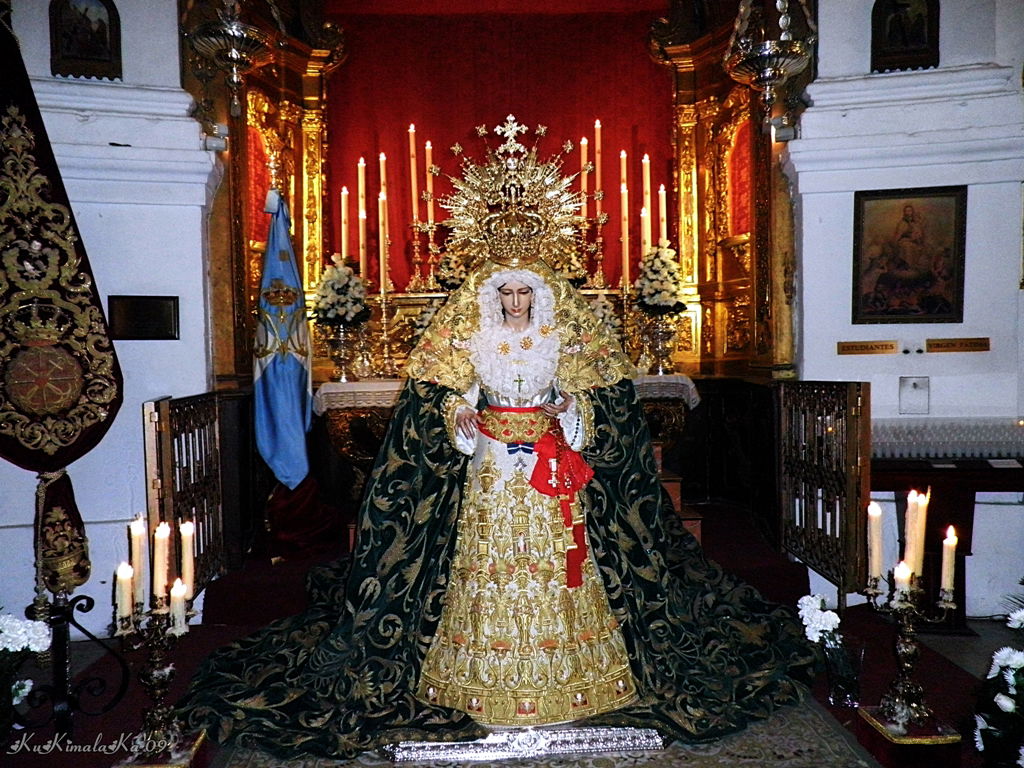 Besamanos de la Virgen de Gracia y Esperanza, por María del Carmen Fernández Milanés