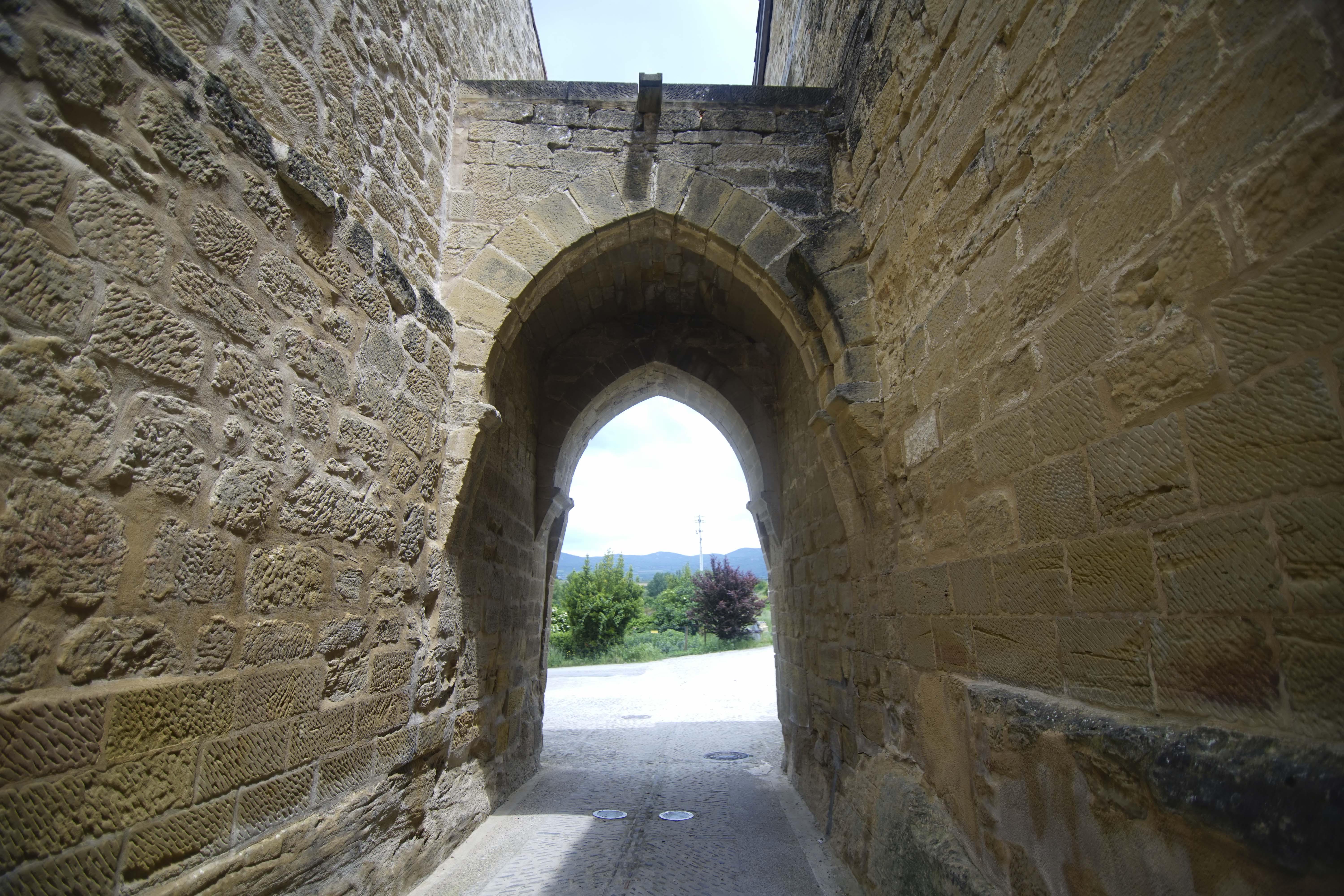 Arco medieval de Sajazarra, por ANADEL
