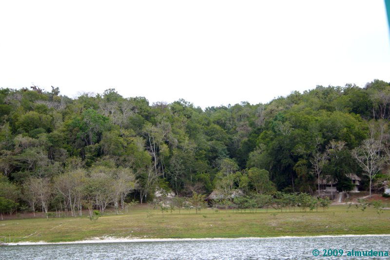 Laguna de Yaxhá, por Almudena