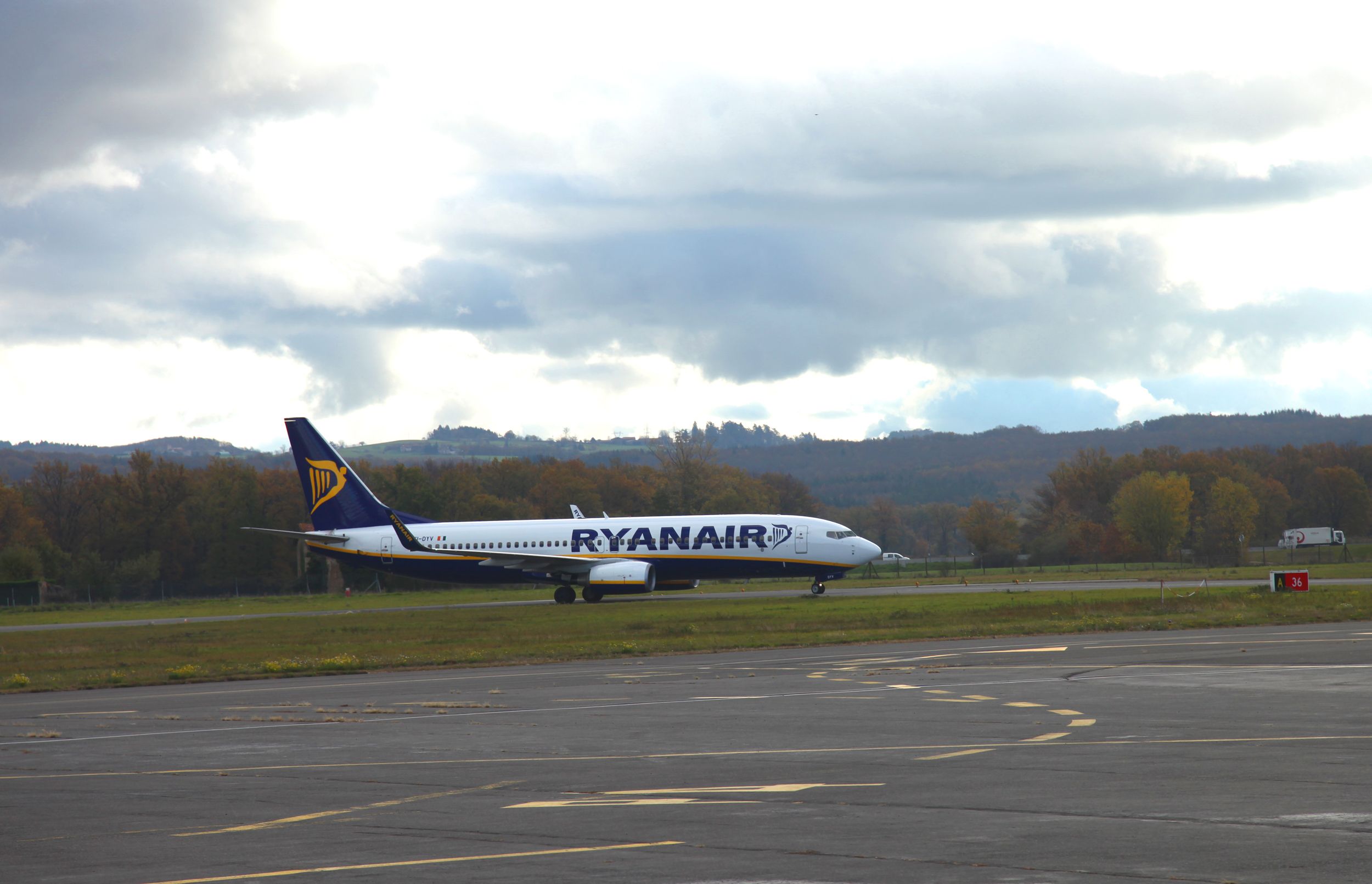 Aéroport de St Etienne-Bouthéon, por GERARD DECQ