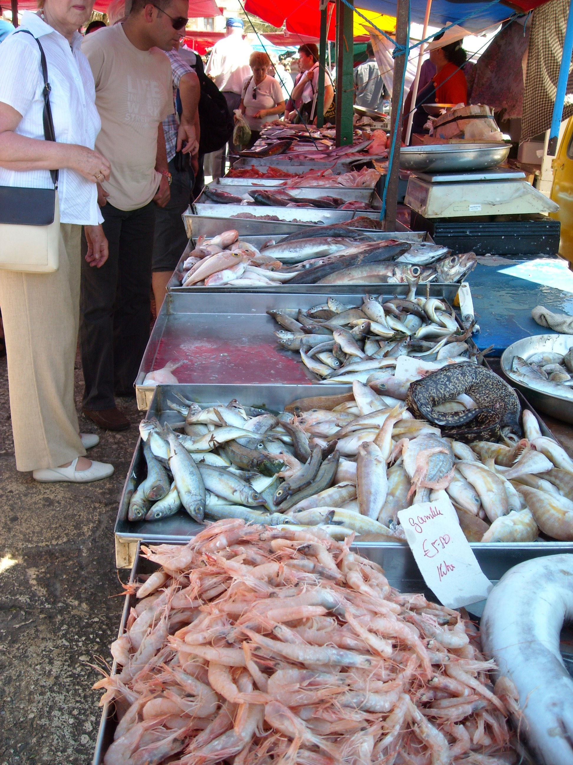 Mercado de pescado, por Luna Perez